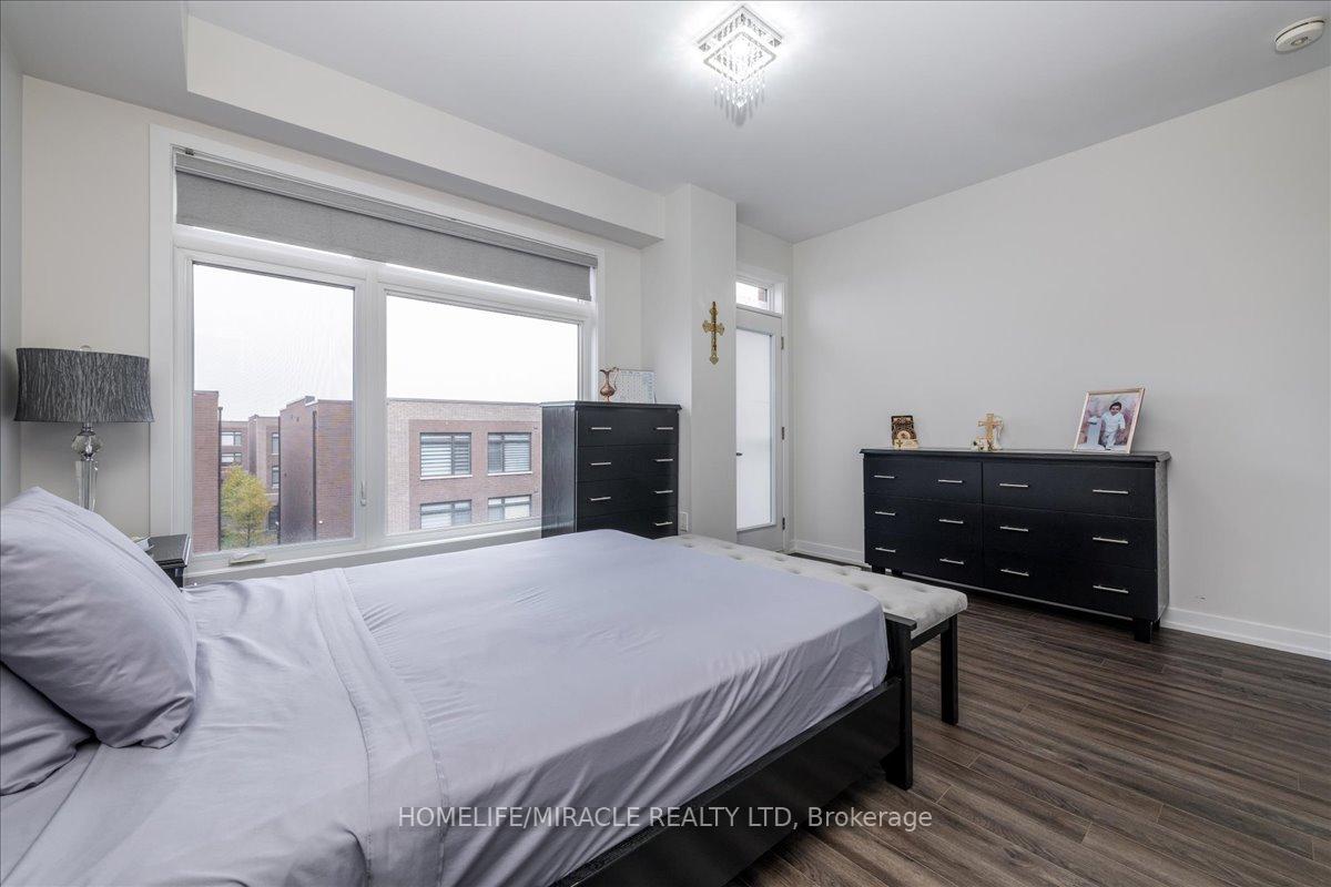 Photo 23 of 302 Dalhousie Street W, Vaughan, Vaughan Grove — HOMEH