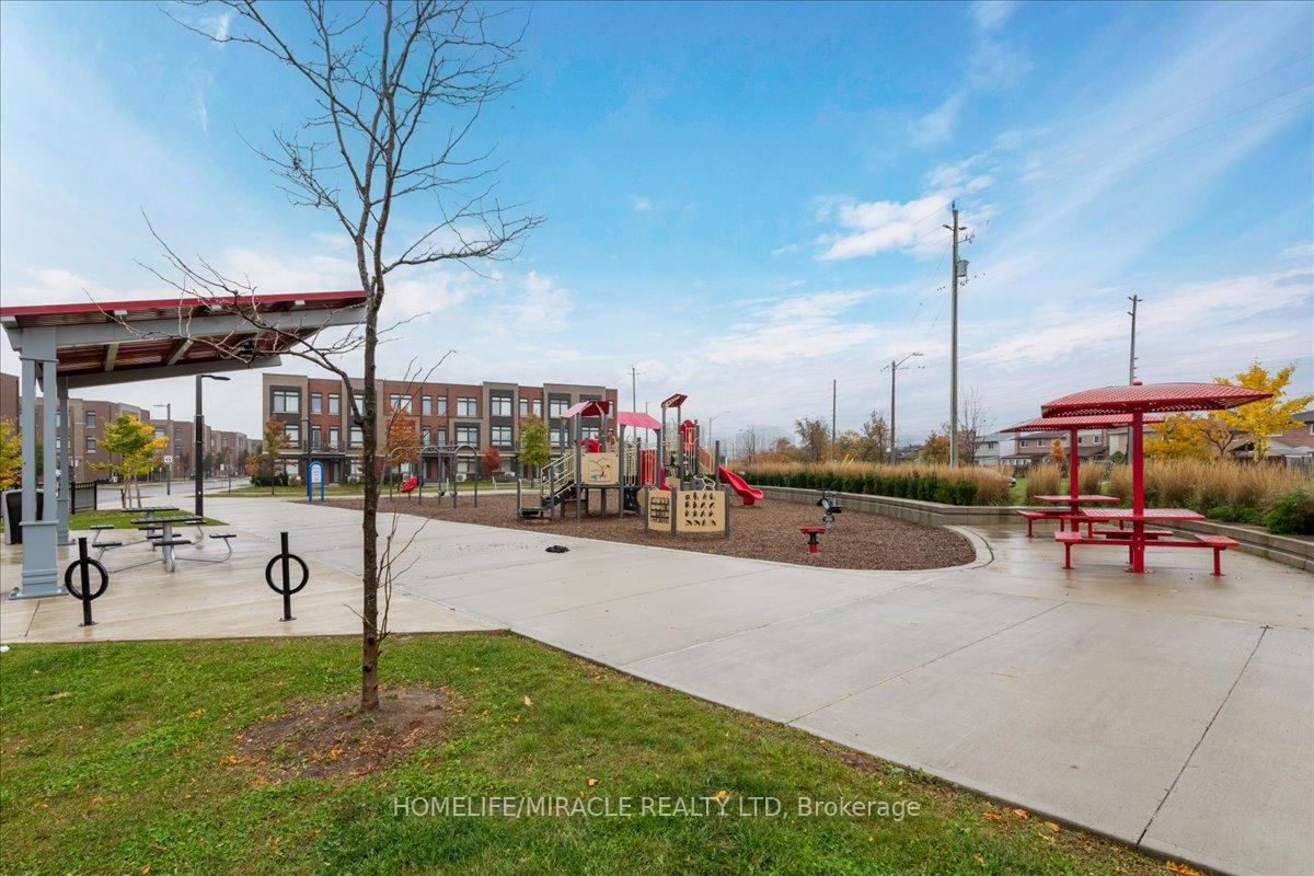 Photo 29 of 302 Dalhousie Street W, Vaughan, Vaughan Grove — HOMEH