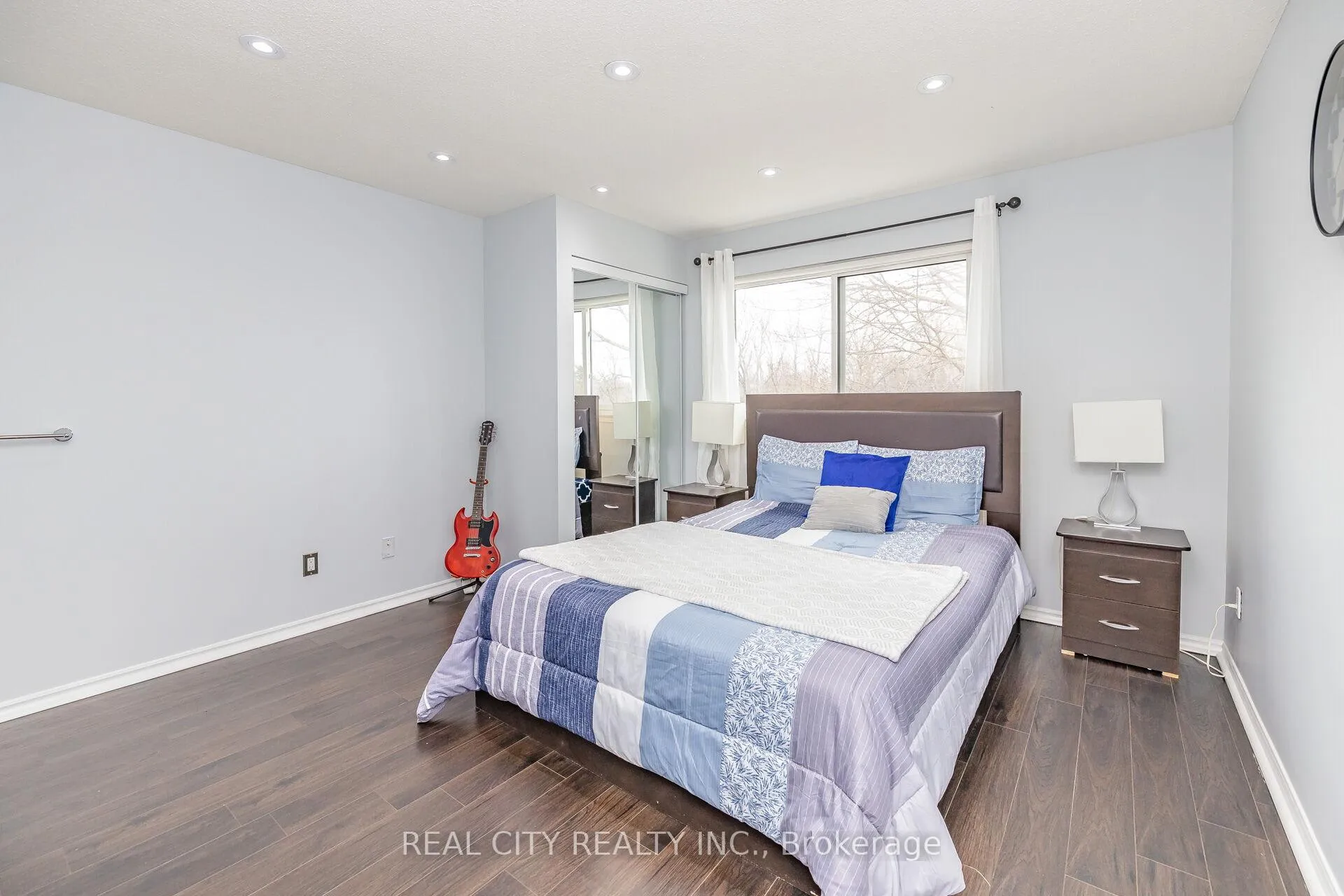 Photo 17 of 70 Majestic Crescent, Brampton, Central Park — HOMEH