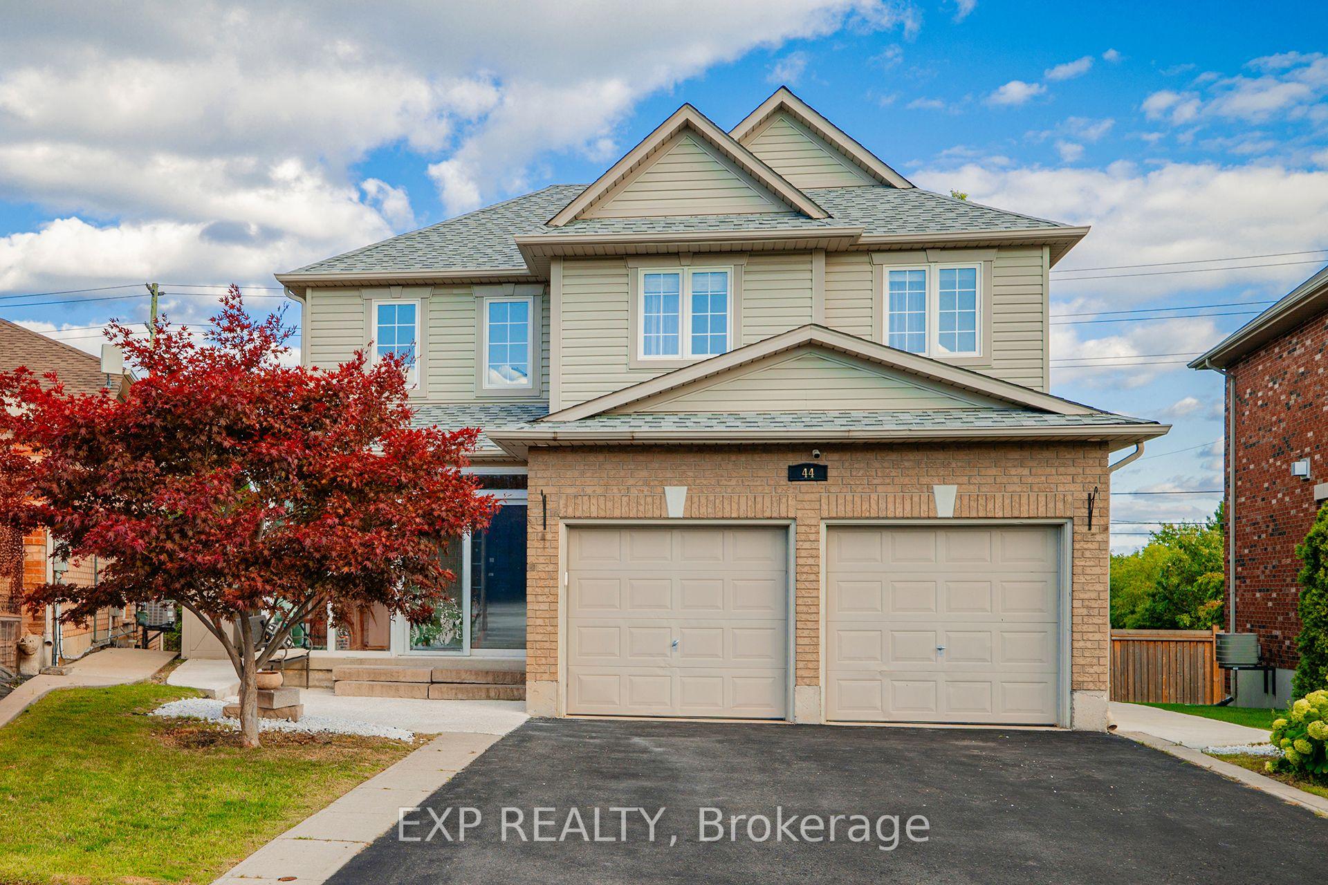 Photo 2 of 44 Pentland Road, Hamilton, Waterdown — HOMEH