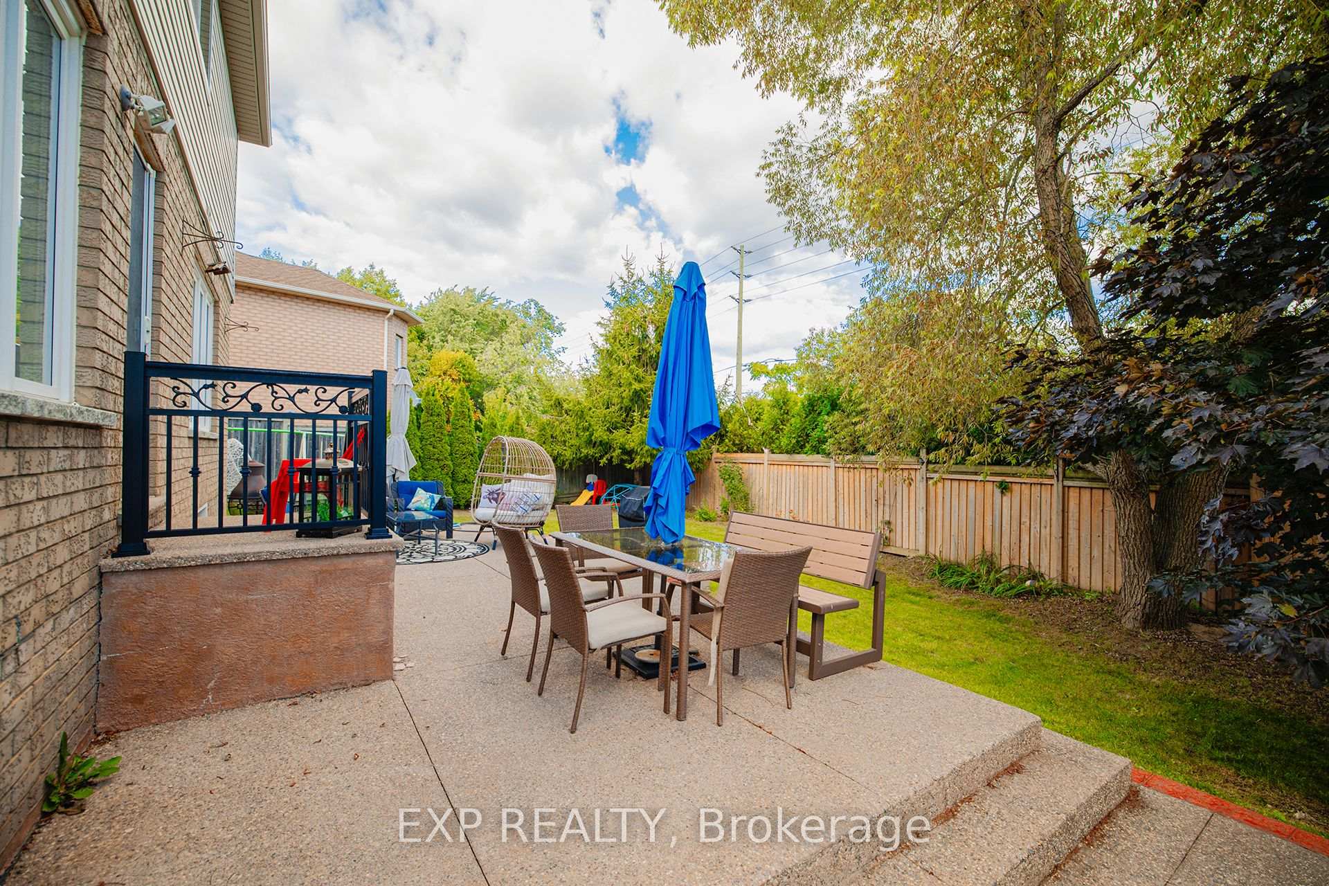Photo 37 of 44 Pentland Road, Hamilton, Waterdown — HOMEH