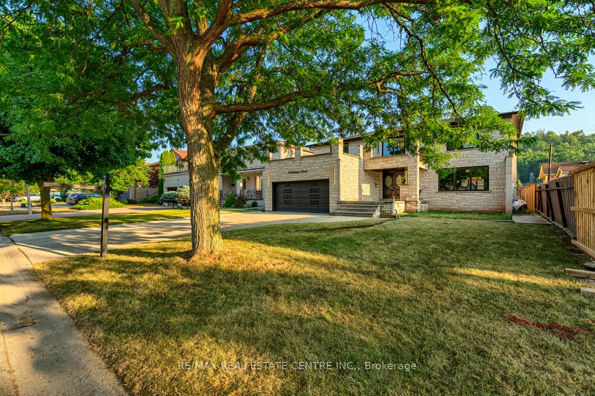 Photo 2 of 4 Earlidawn Court, Hamilton, Stoney Creek — HOMEH