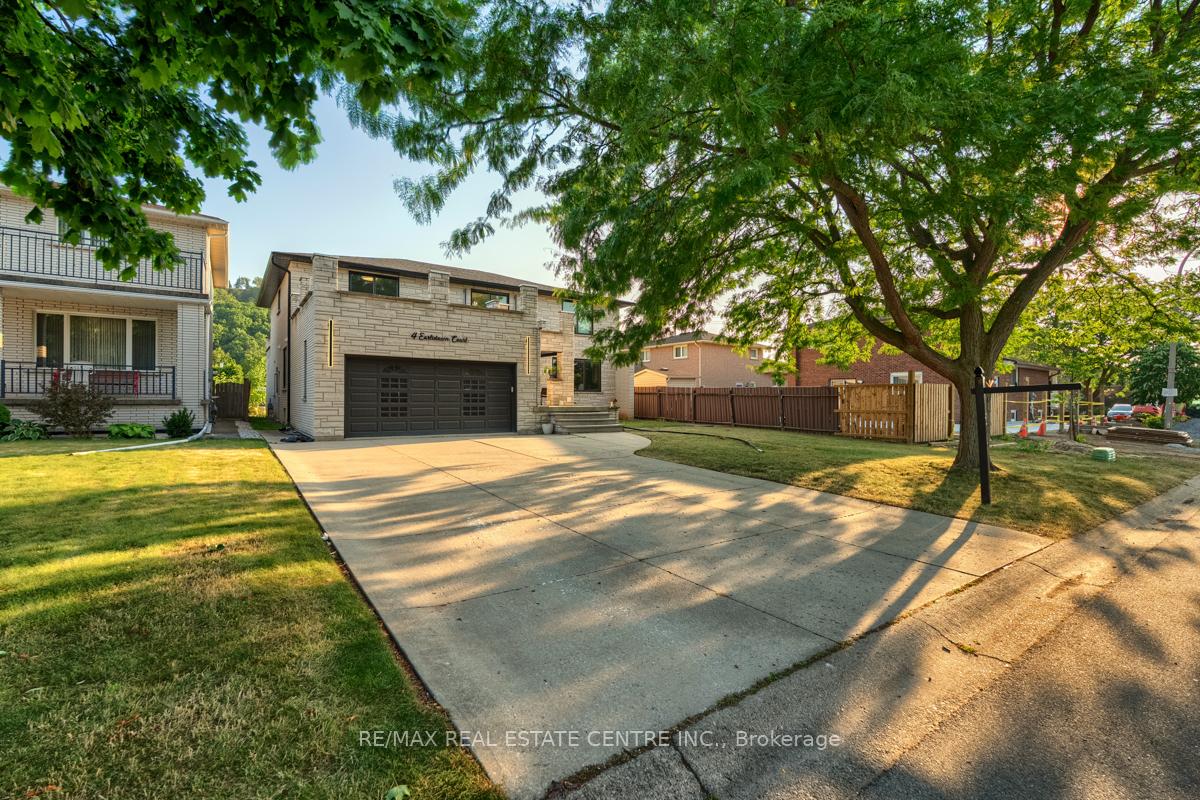 Photo 3 of 4 Earlidawn Court, Hamilton, Stoney Creek — HOMEH