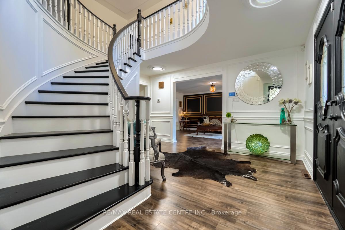 Photo 7 of 4 Earlidawn Court, Hamilton, Stoney Creek — HOMEH