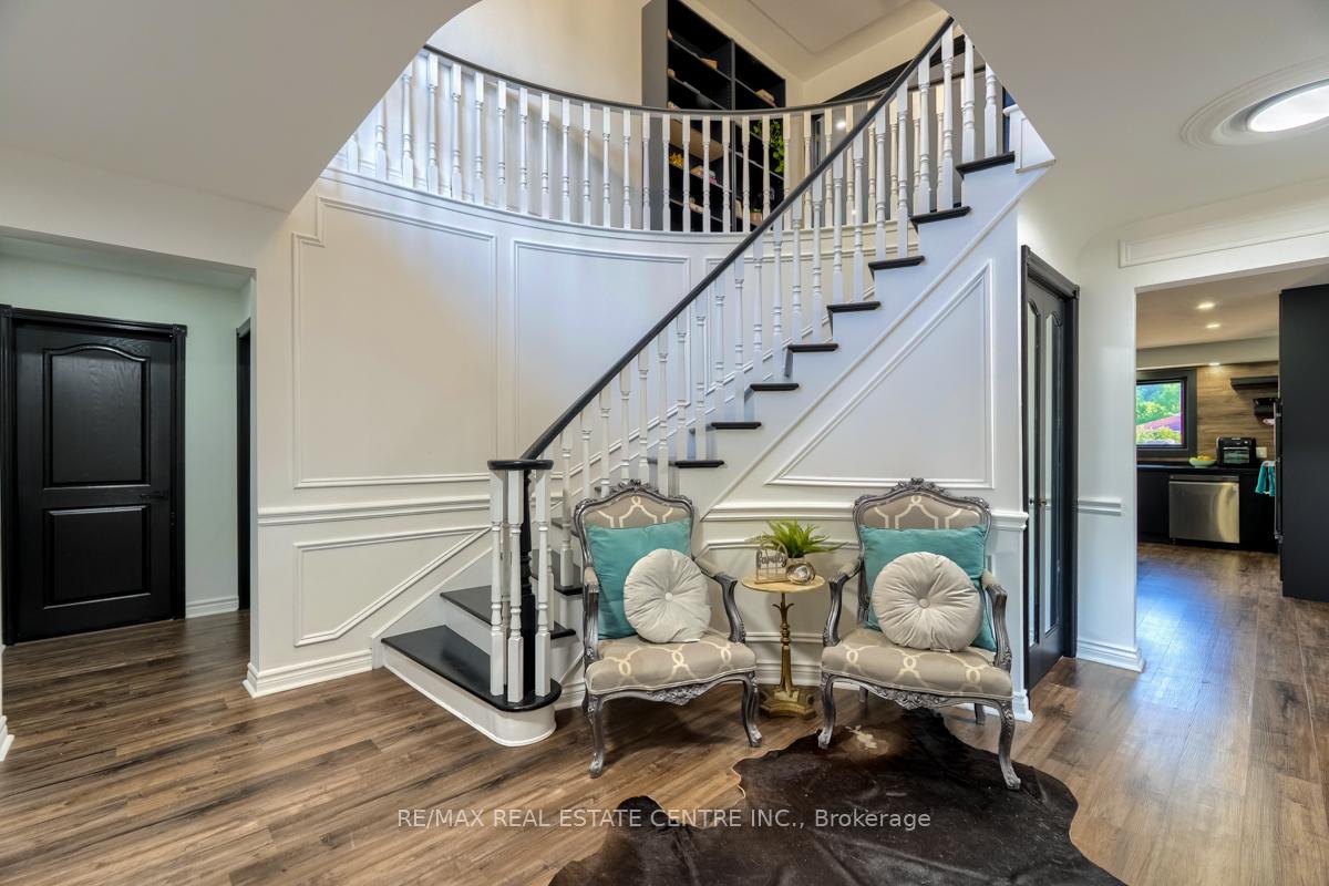Photo 8 of 4 Earlidawn Court, Hamilton, Stoney Creek — HOMEH