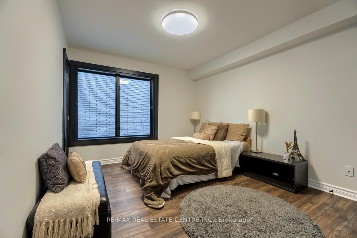 Photo 22 of 4 Earlidawn Court, Hamilton, Stoney Creek — HOMEH