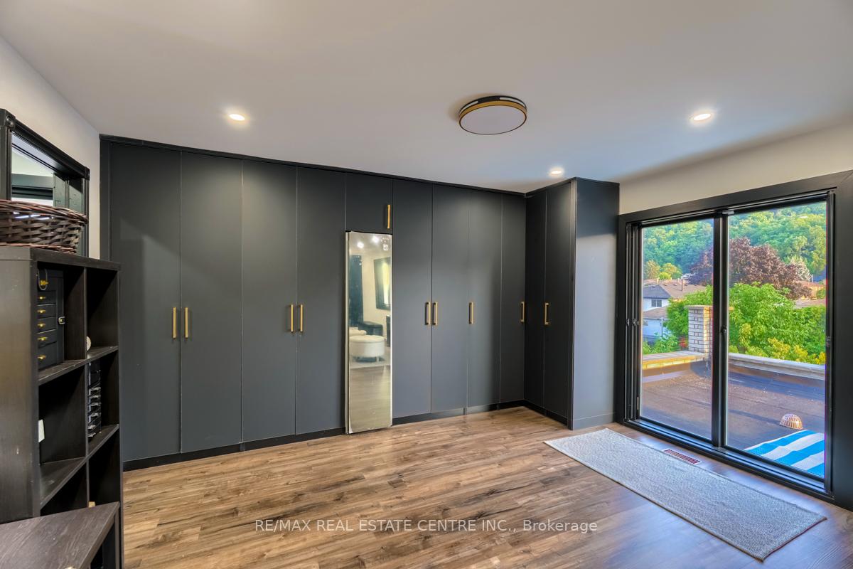 Photo 31 of 4 Earlidawn Court, Hamilton, Stoney Creek — HOMEH