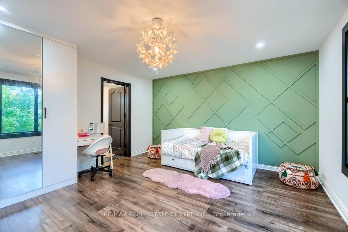 Photo 41 of 4 Earlidawn Court, Hamilton, Stoney Creek — HOMEH