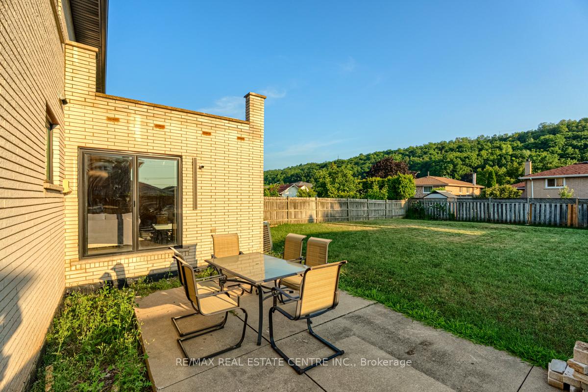 Photo 48 of 4 Earlidawn Court, Hamilton, Stoney Creek — HOMEH