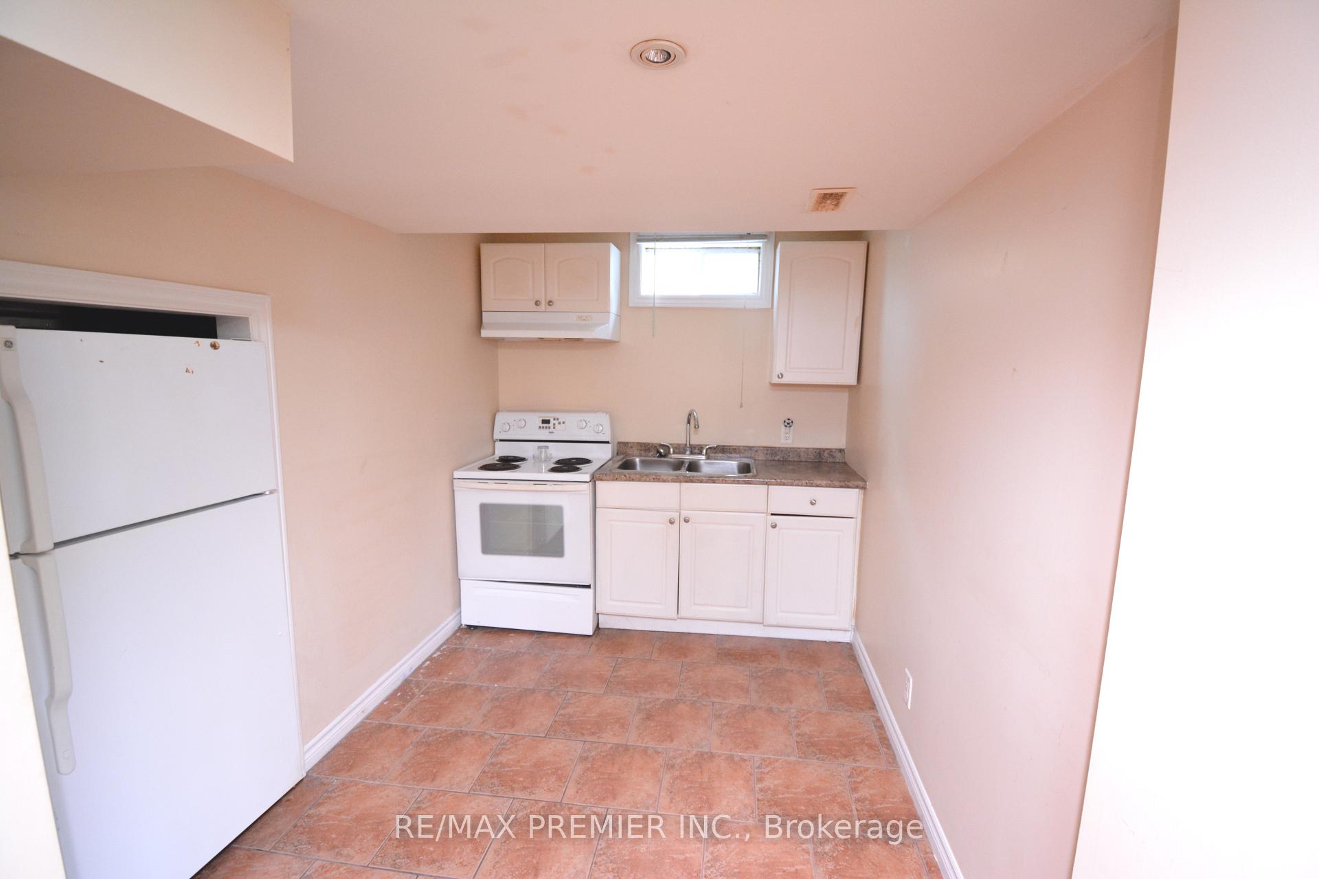 Photo 16 of 77 Stonebriar Drive, Vaughan, Maple — HOMEH