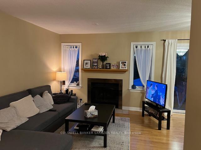 Photo 8 of 19 Astoria Crescent W, Ottawa, Barrhaven East — HOMEH