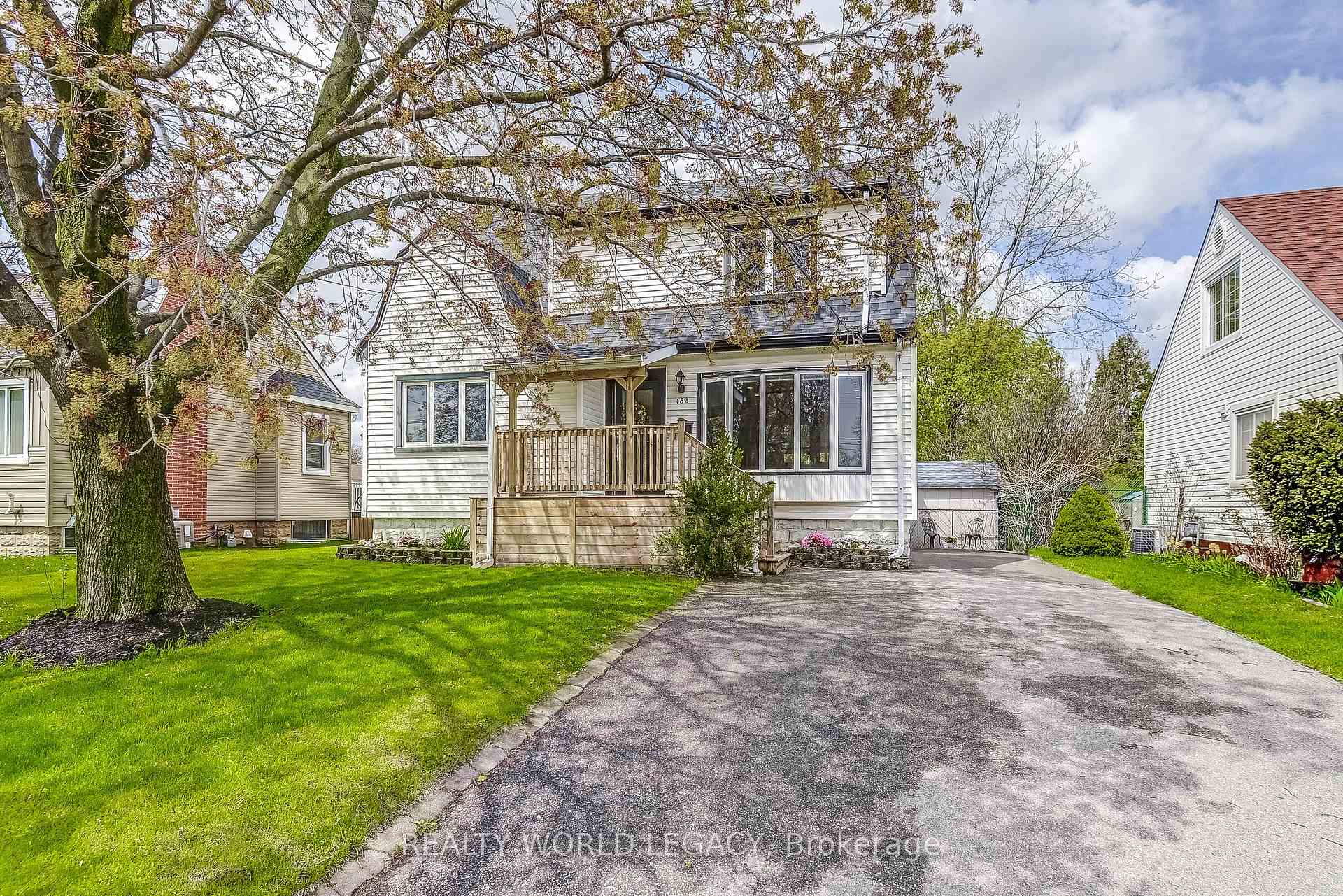 Photo 5 of 183 Nash Road N, Hamilton, Kentley — HOMEH