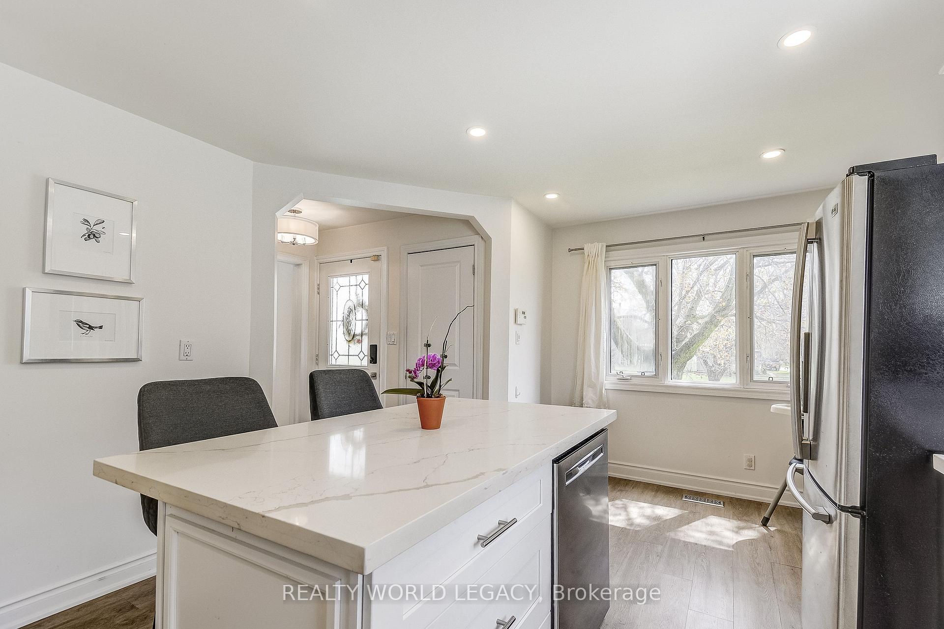 Photo 18 of 183 Nash Road N, Hamilton, Kentley — HOMEH
