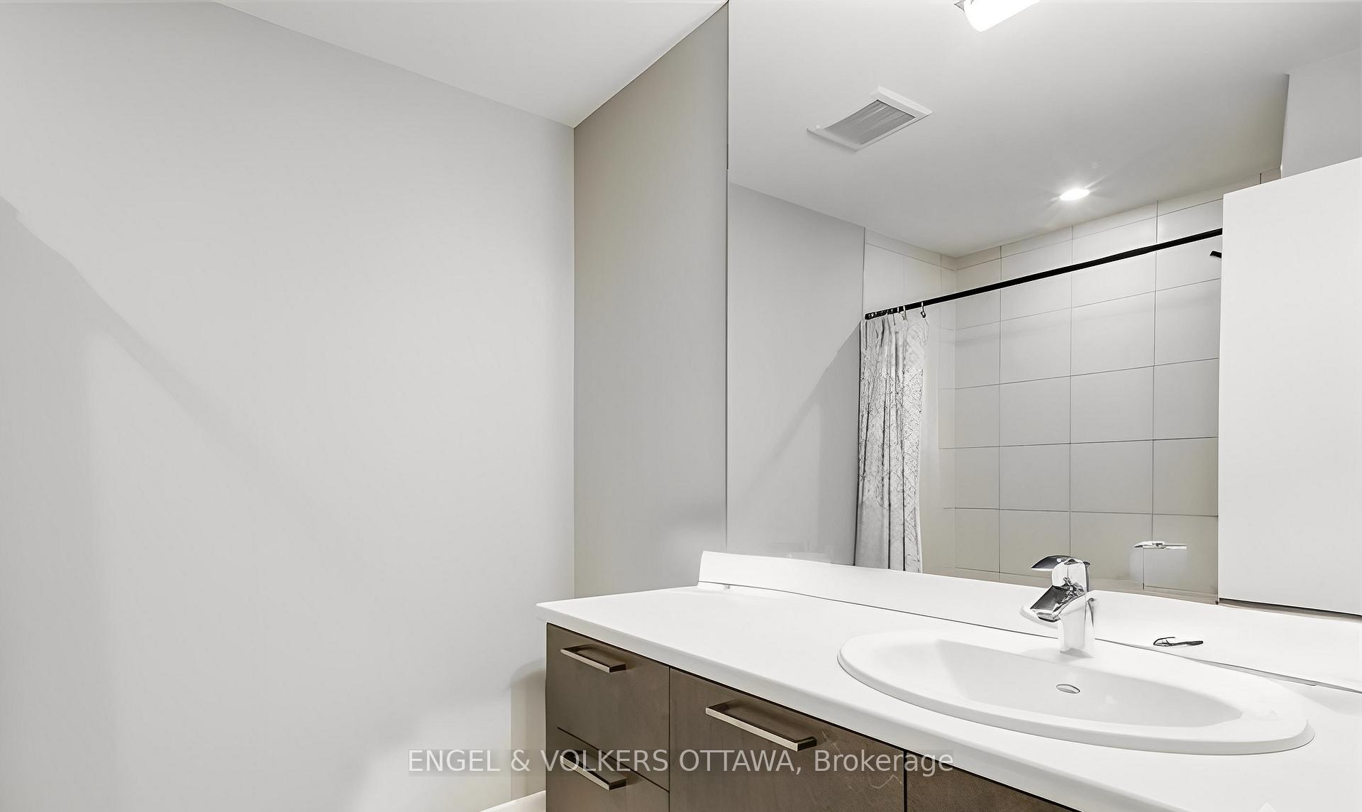 Photo 10 of 761 Brian Good Avenue, Ottawa, Riverside South/Gloucester Glen — HOMEH