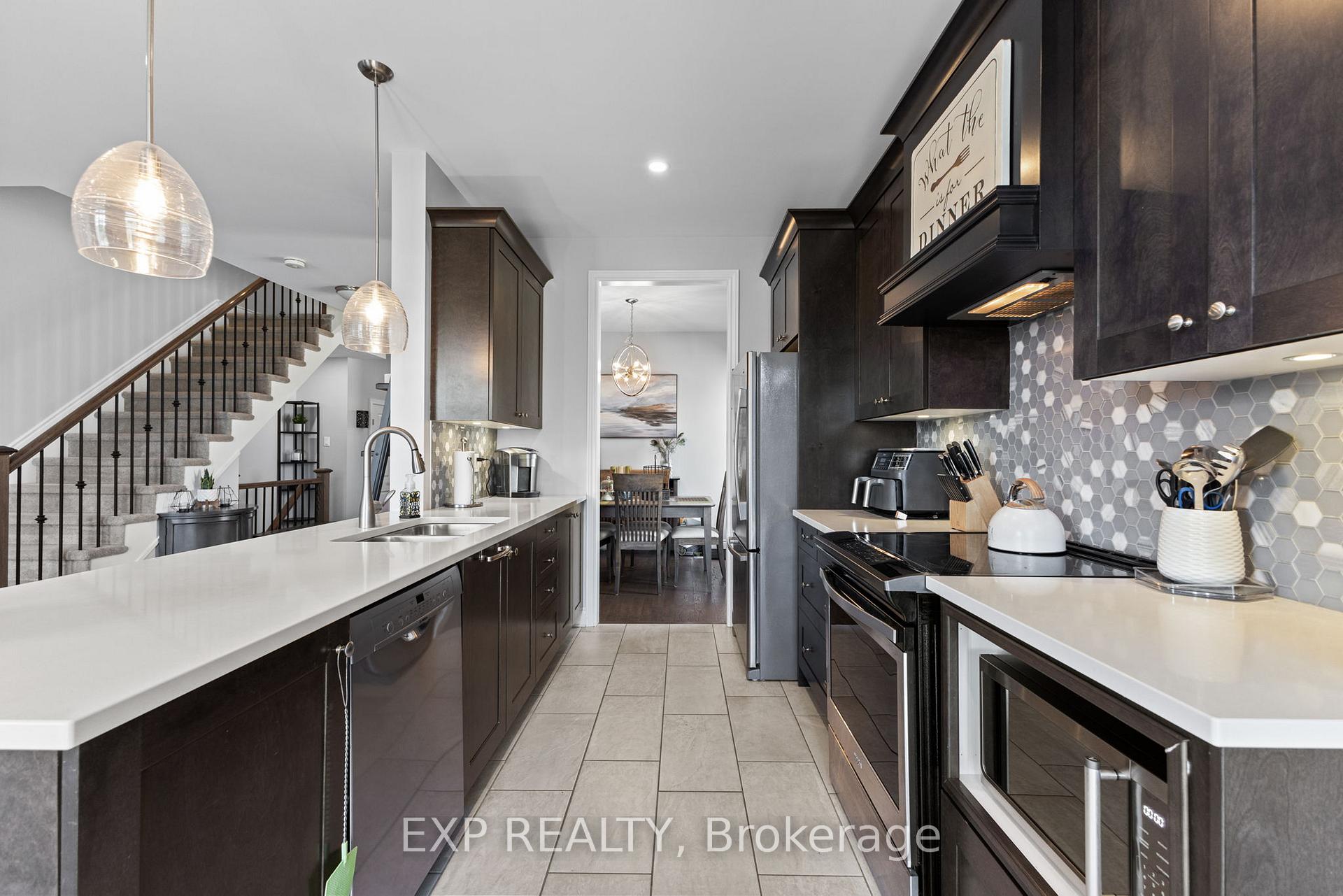 Photo 10 of 8 Dulmage Crescent, Carleton Place — HOMEH