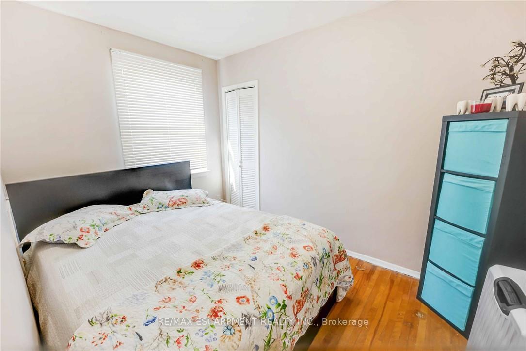 Photo 8 of 111 East 25th Street, Hamilton, Eastmount — HOMEH