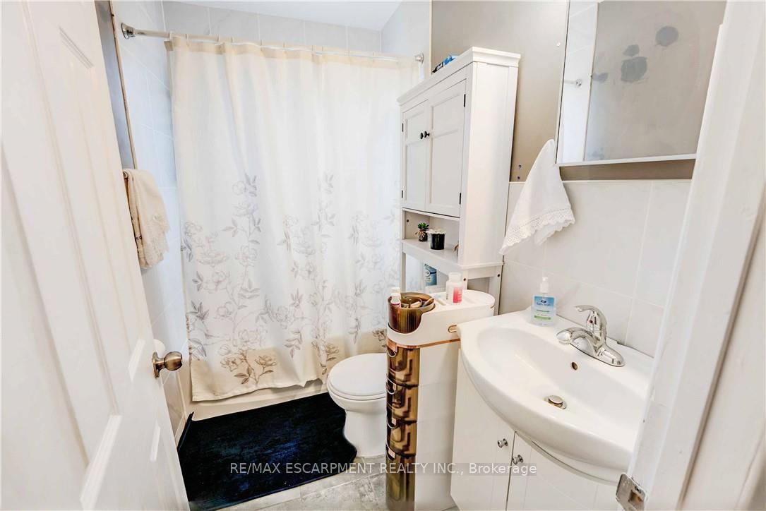 Photo 9 of 111 East 25th Street, Hamilton, Eastmount — HOMEH