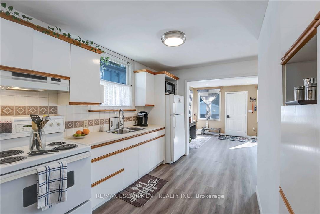 Photo 12 of 111 East 25th Street, Hamilton, Eastmount — HOMEH