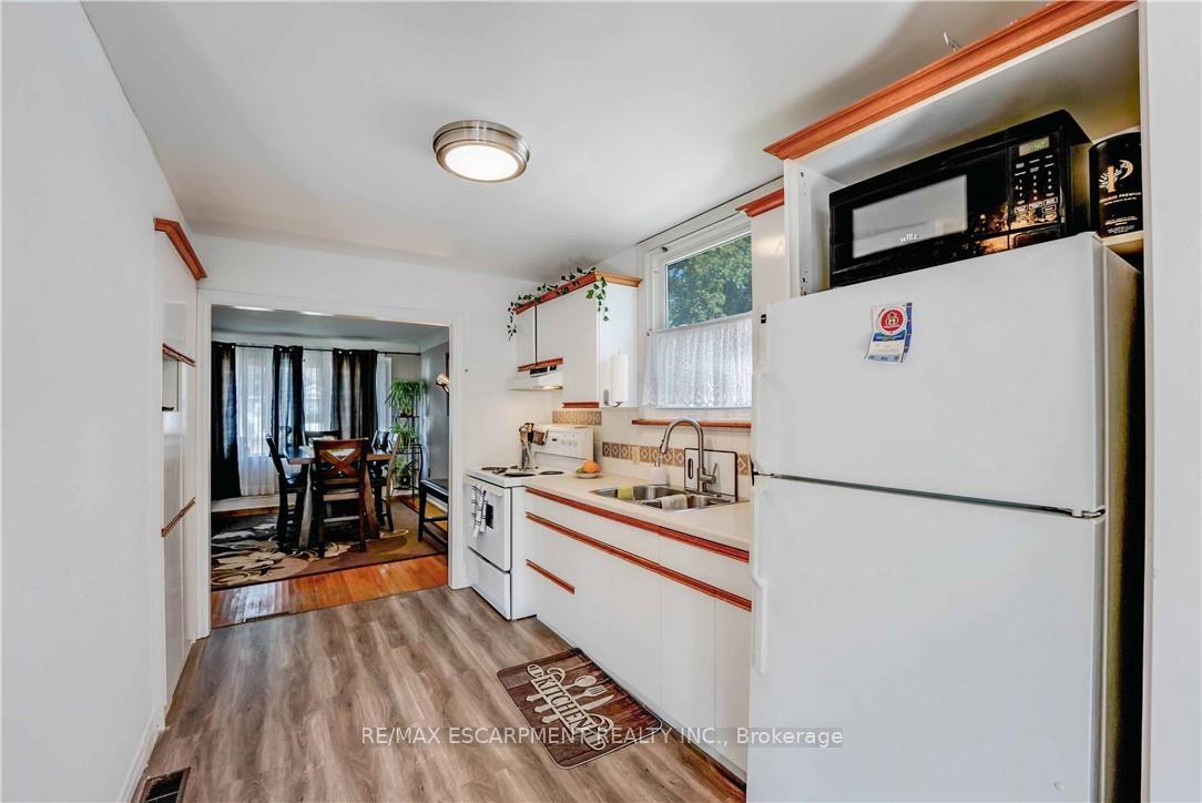 Photo 15 of 111 East 25th Street, Hamilton, Eastmount — HOMEH