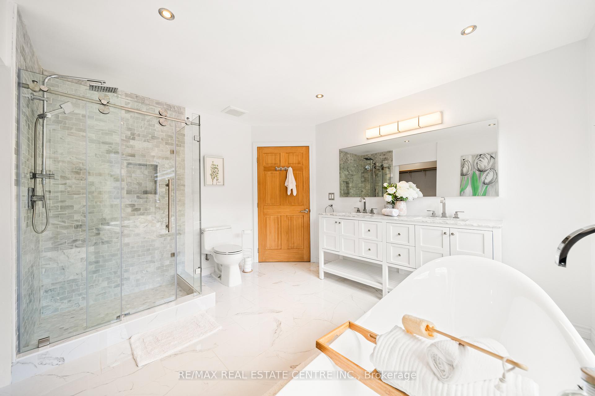 Photo 21 of 399 Old Brock Road, Hamilton, Greensville — HOMEH