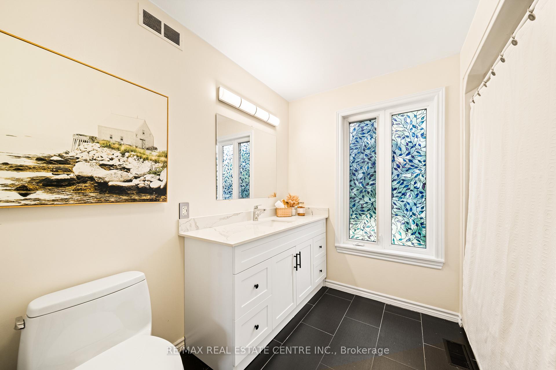 Photo 24 of 399 Old Brock Road, Hamilton, Greensville — HOMEH