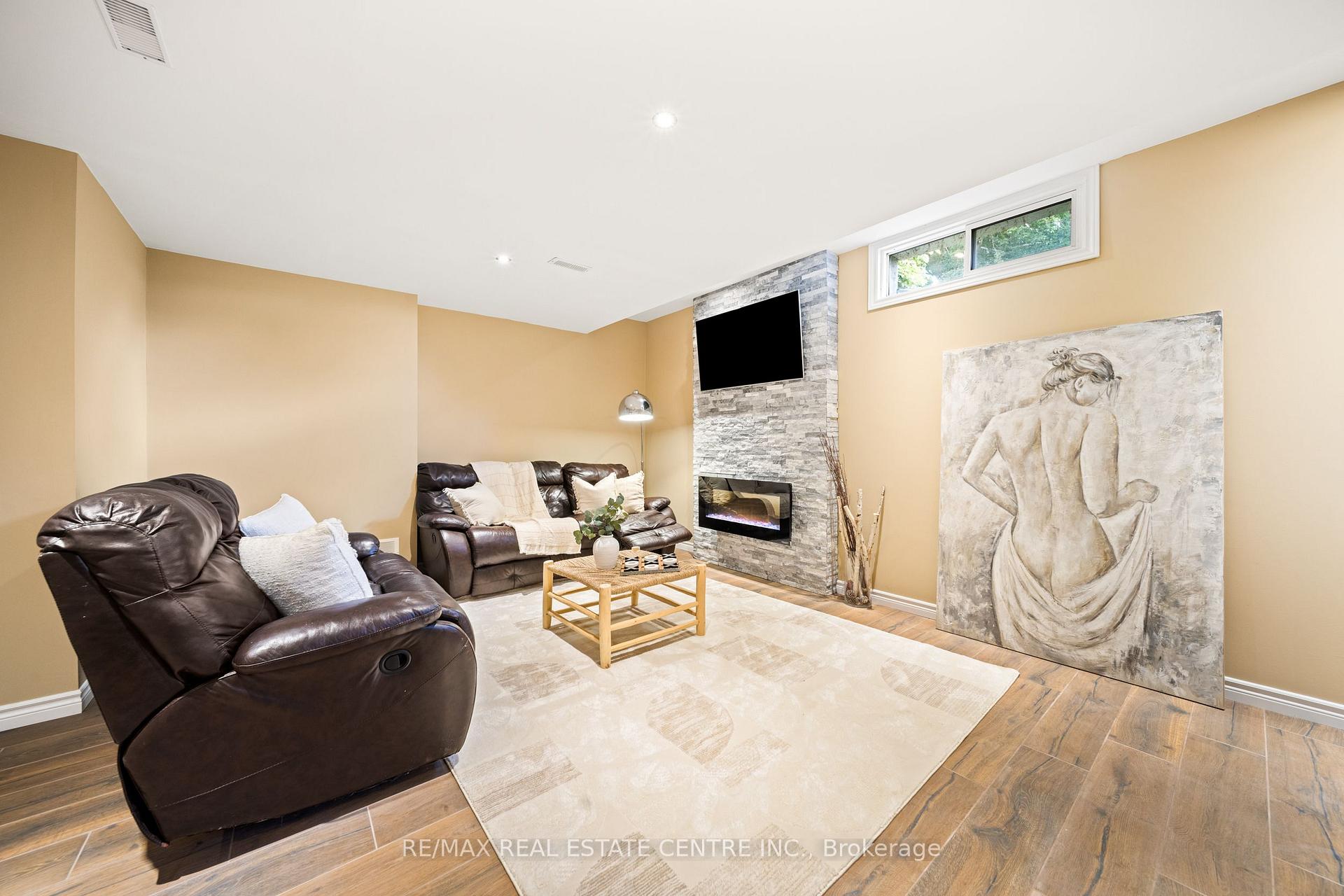 Photo 27 of 399 Old Brock Road, Hamilton, Greensville — HOMEH