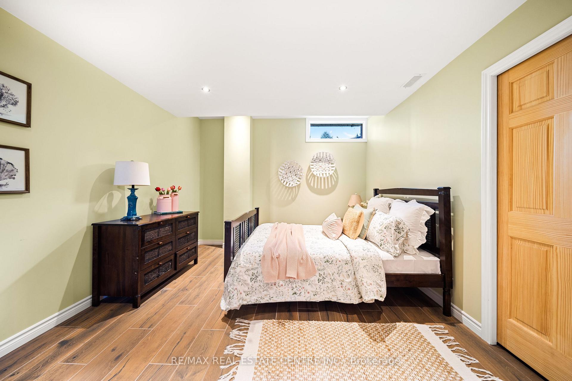Photo 28 of 399 Old Brock Road, Hamilton, Greensville — HOMEH
