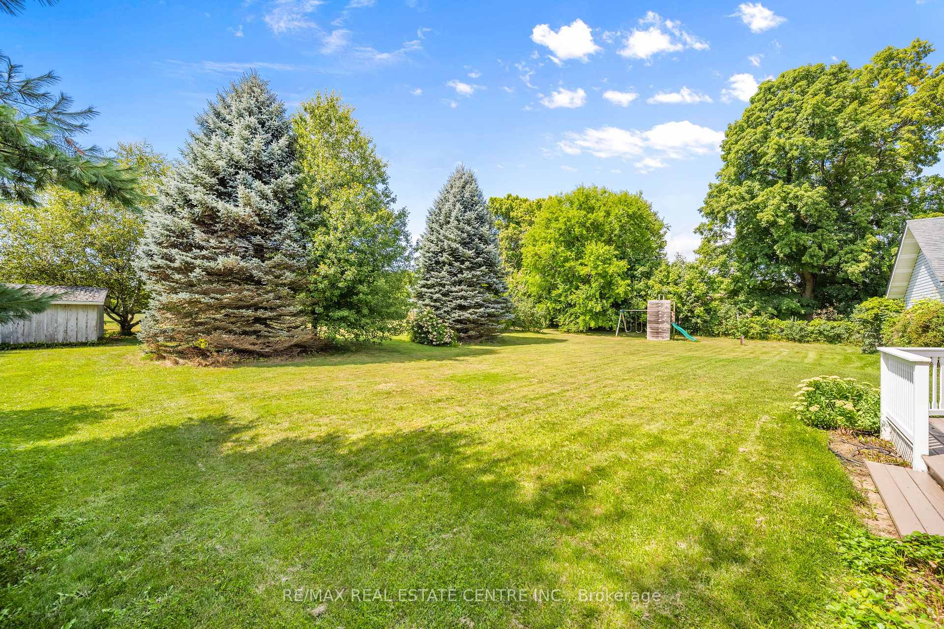 Photo 33 of 399 Old Brock Road, Hamilton, Greensville — HOMEH