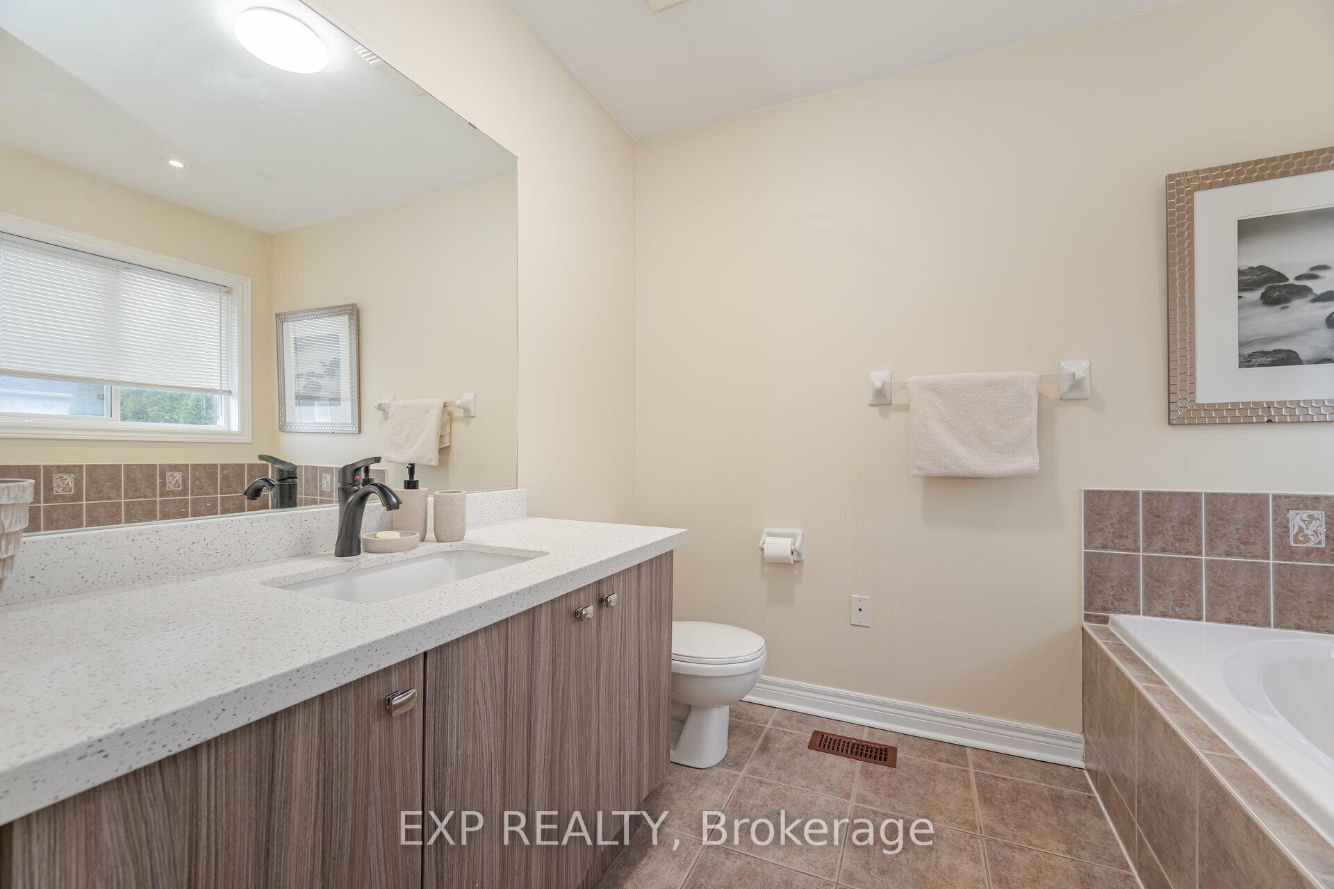 Photo 26 of 49 Skylark Drive, Vaughan, Vellore Village — HOMEH