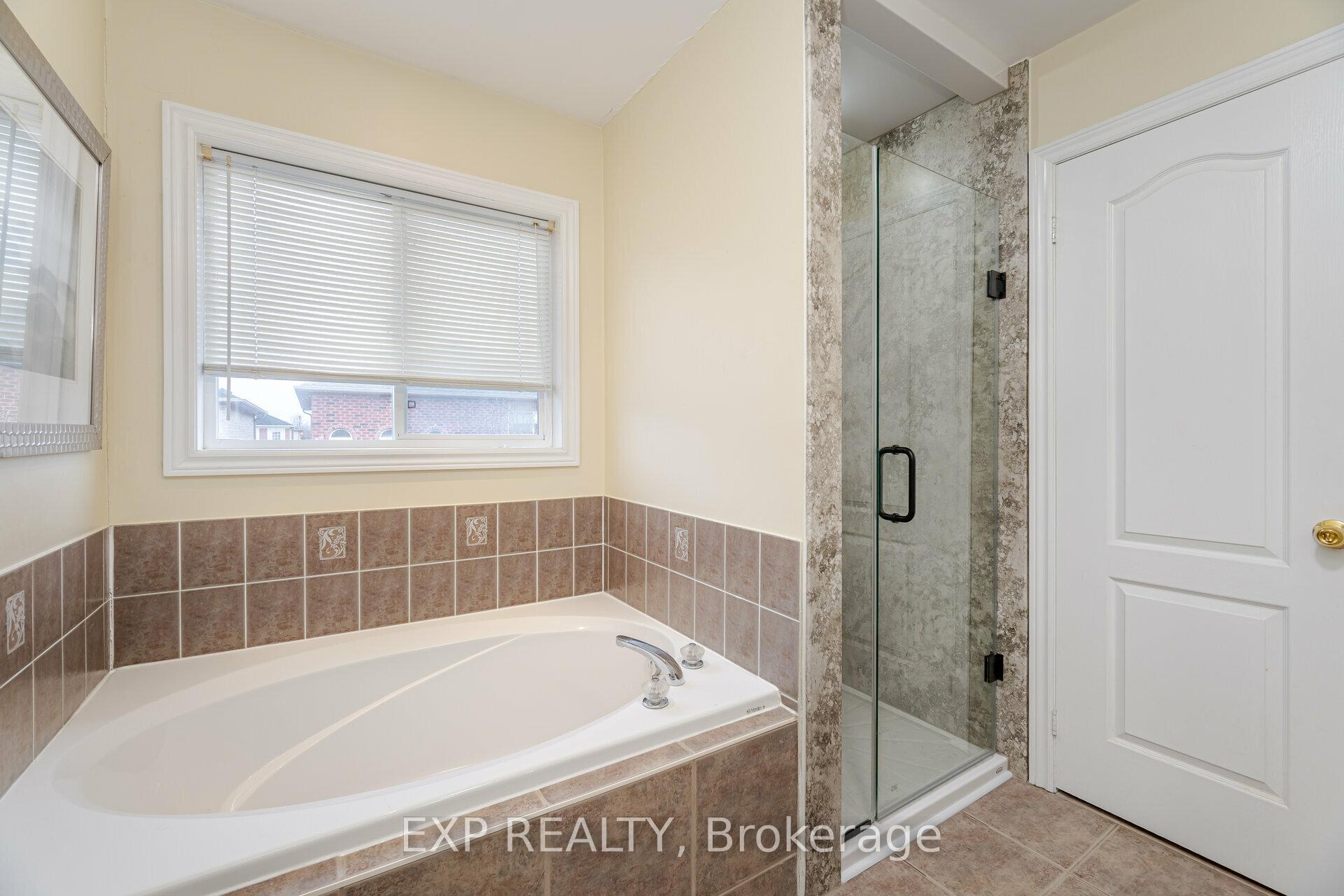 Photo 27 of 49 Skylark Drive, Vaughan, Vellore Village — HOMEH