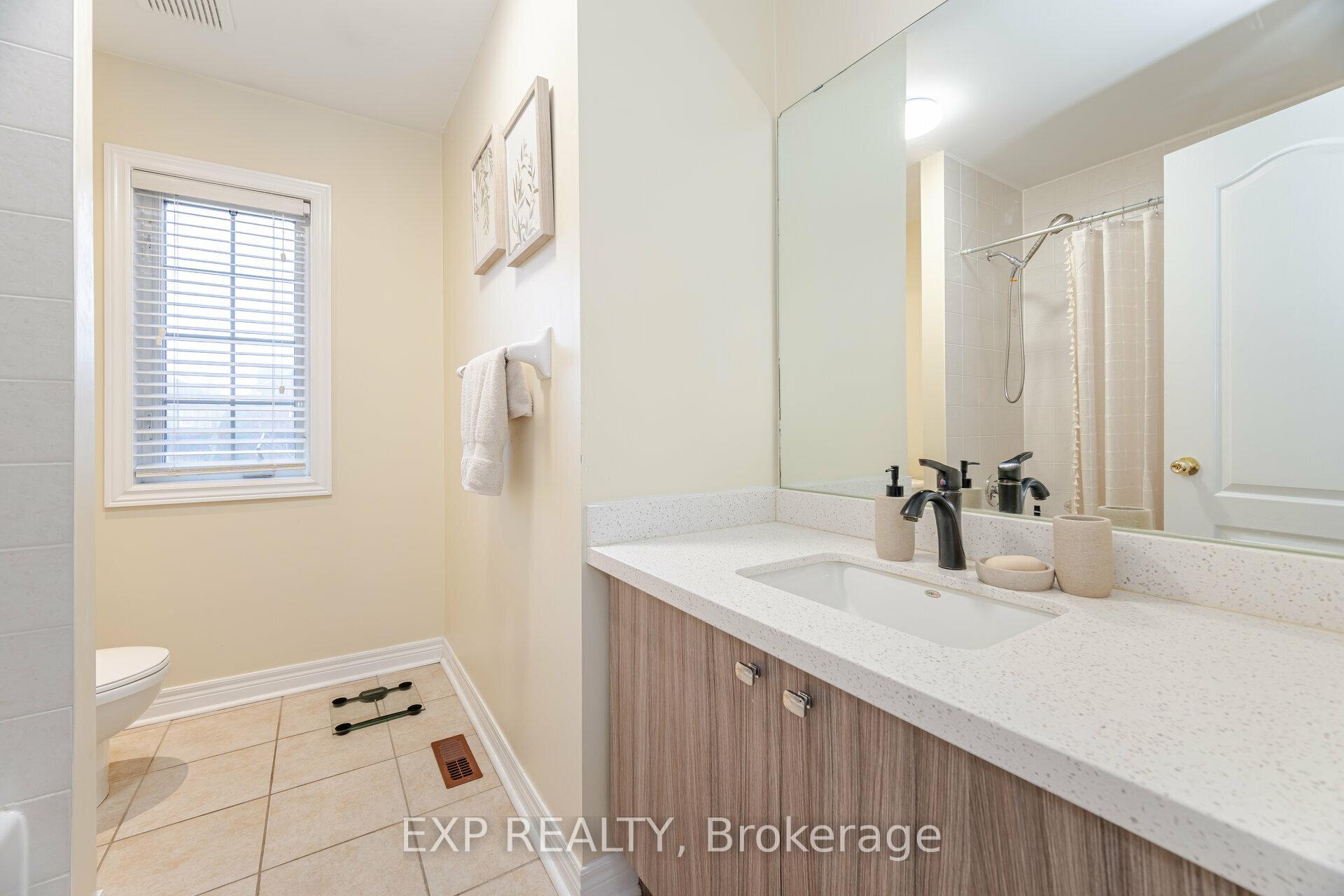 Photo 32 of 49 Skylark Drive, Vaughan, Vellore Village — HOMEH