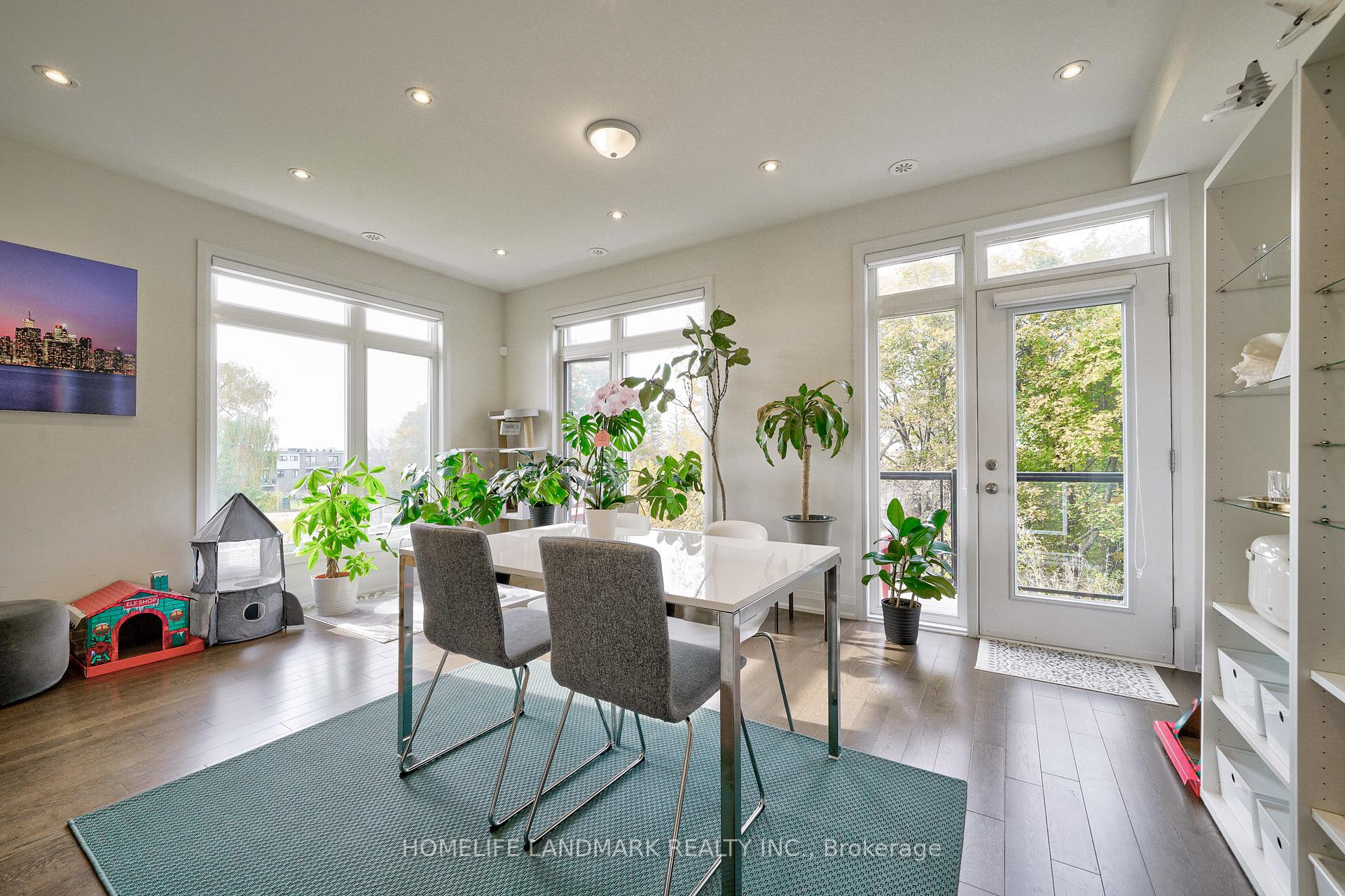 Photo 9 of 46 Shatner Turnabout, Vaughan, East Woodbridge — HOMEH