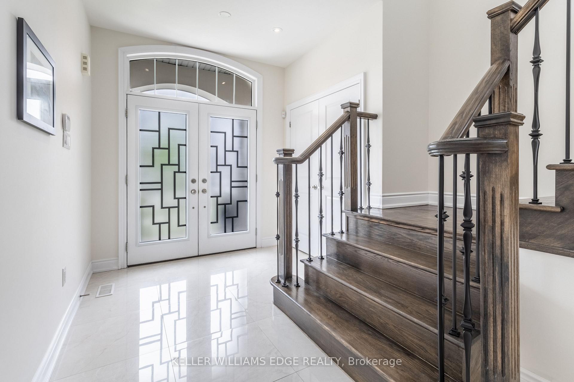 Photo 4 of 64 Elysian Fields Circle, Brampton, Bram West — HOMEH