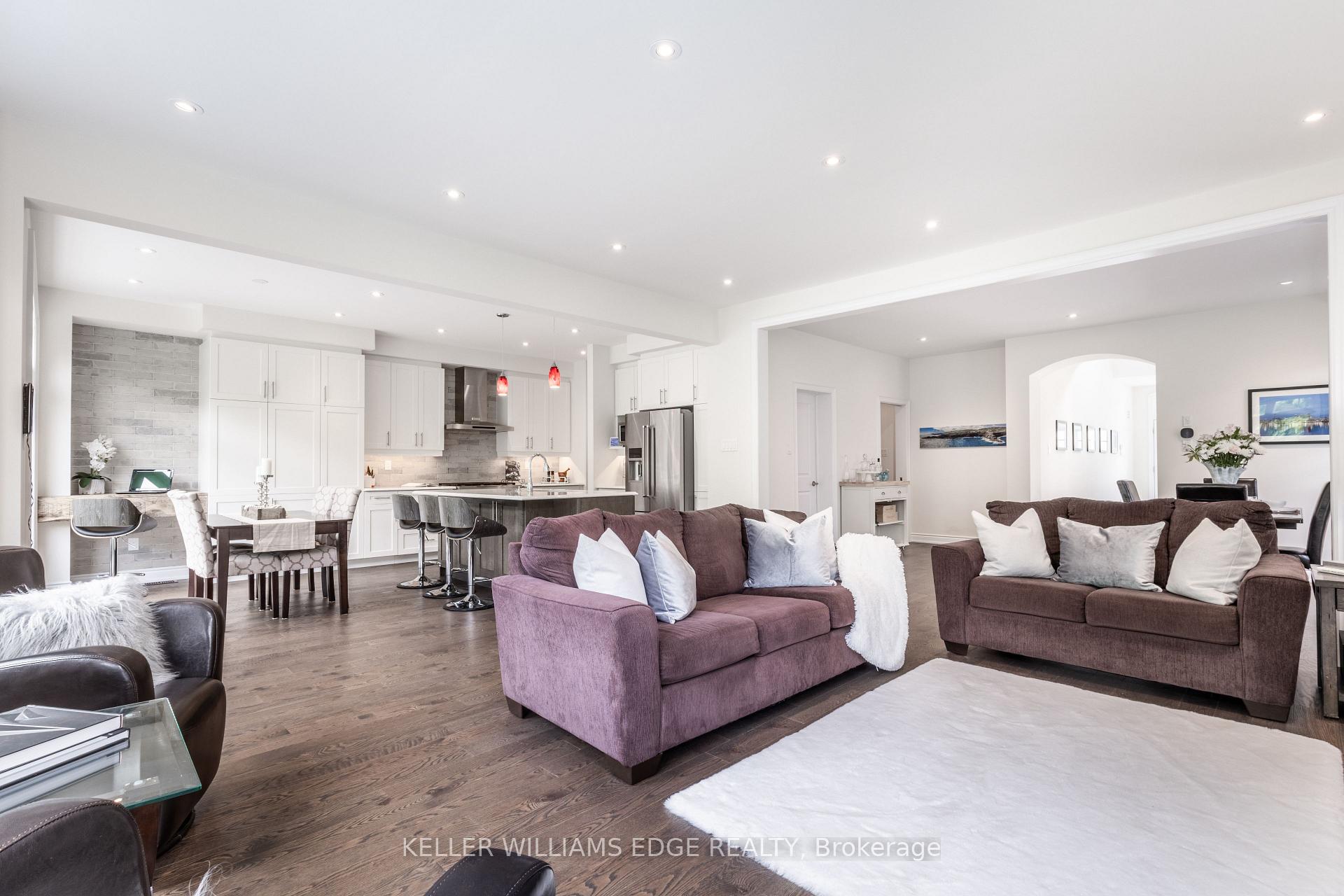 Photo 7 of 64 Elysian Fields Circle, Brampton, Bram West — HOMEH