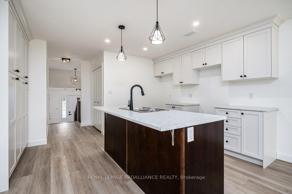 Photo 5 of Unit A, 10 Aldersgate Drive, Belleville, Belleville Ward — HOMEH