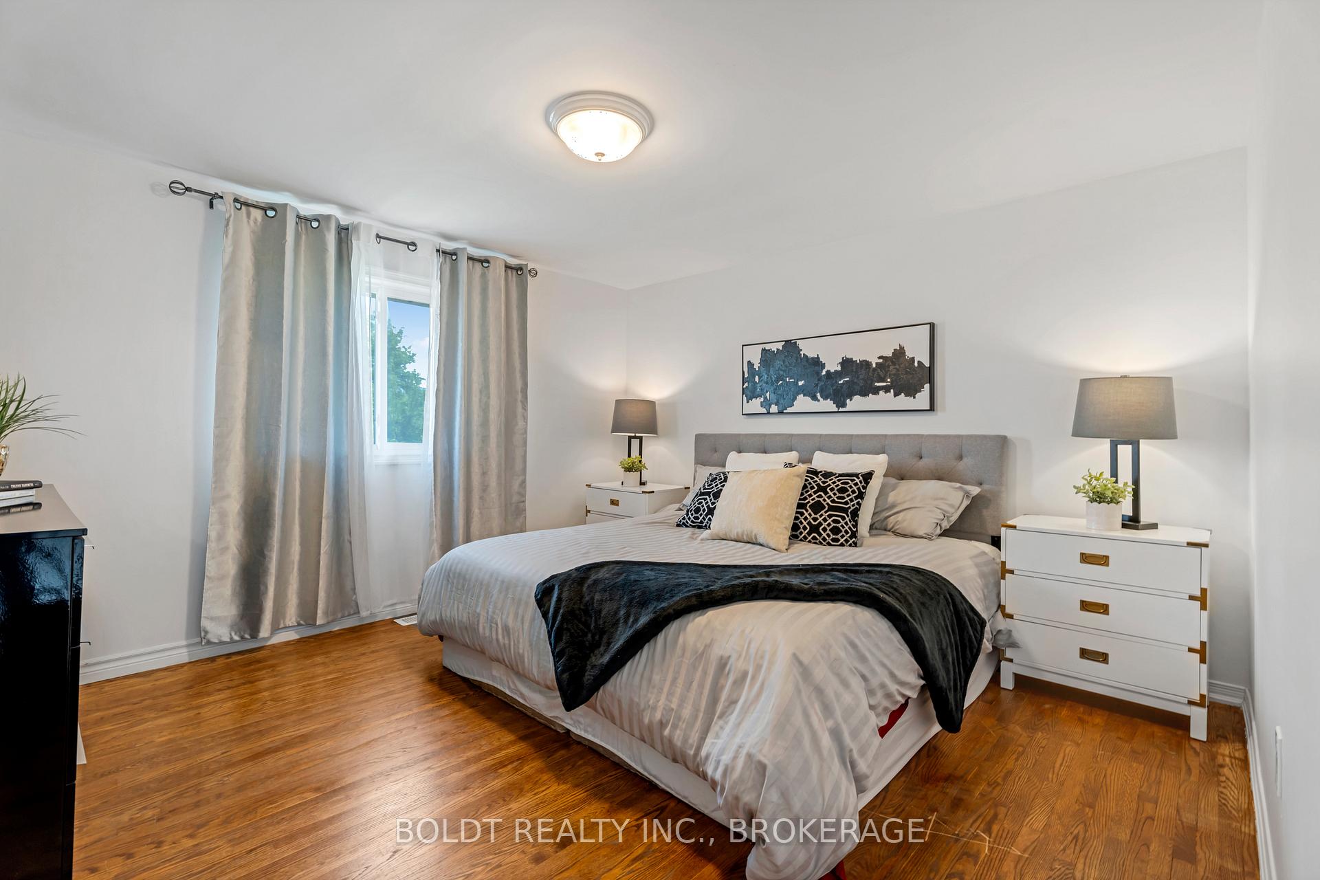 Photo 14 of 124 Quaker Crescent, Hamilton, Quinndale — HOMEH