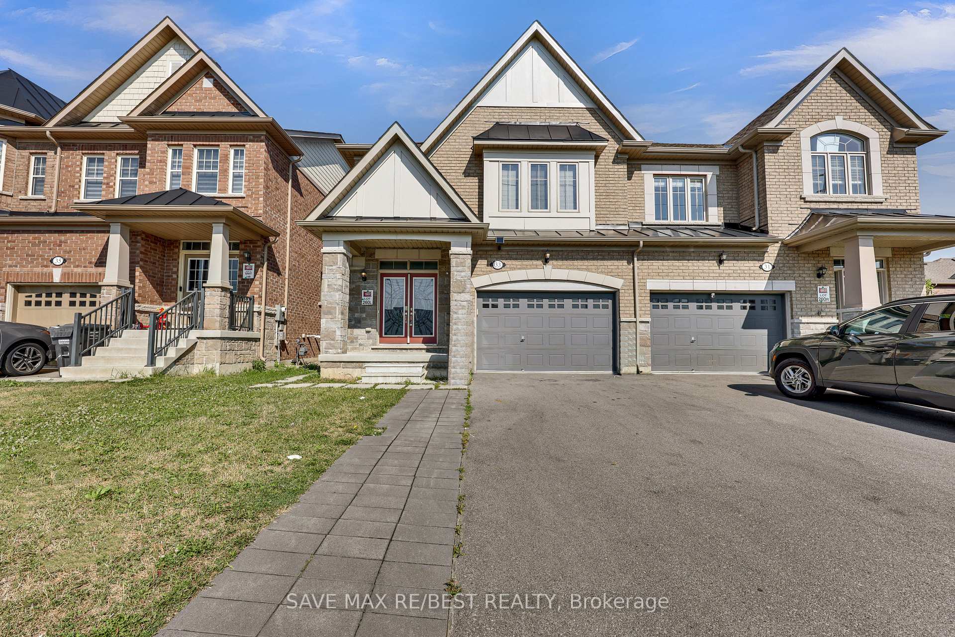 Front of 33 Pearman Crescent