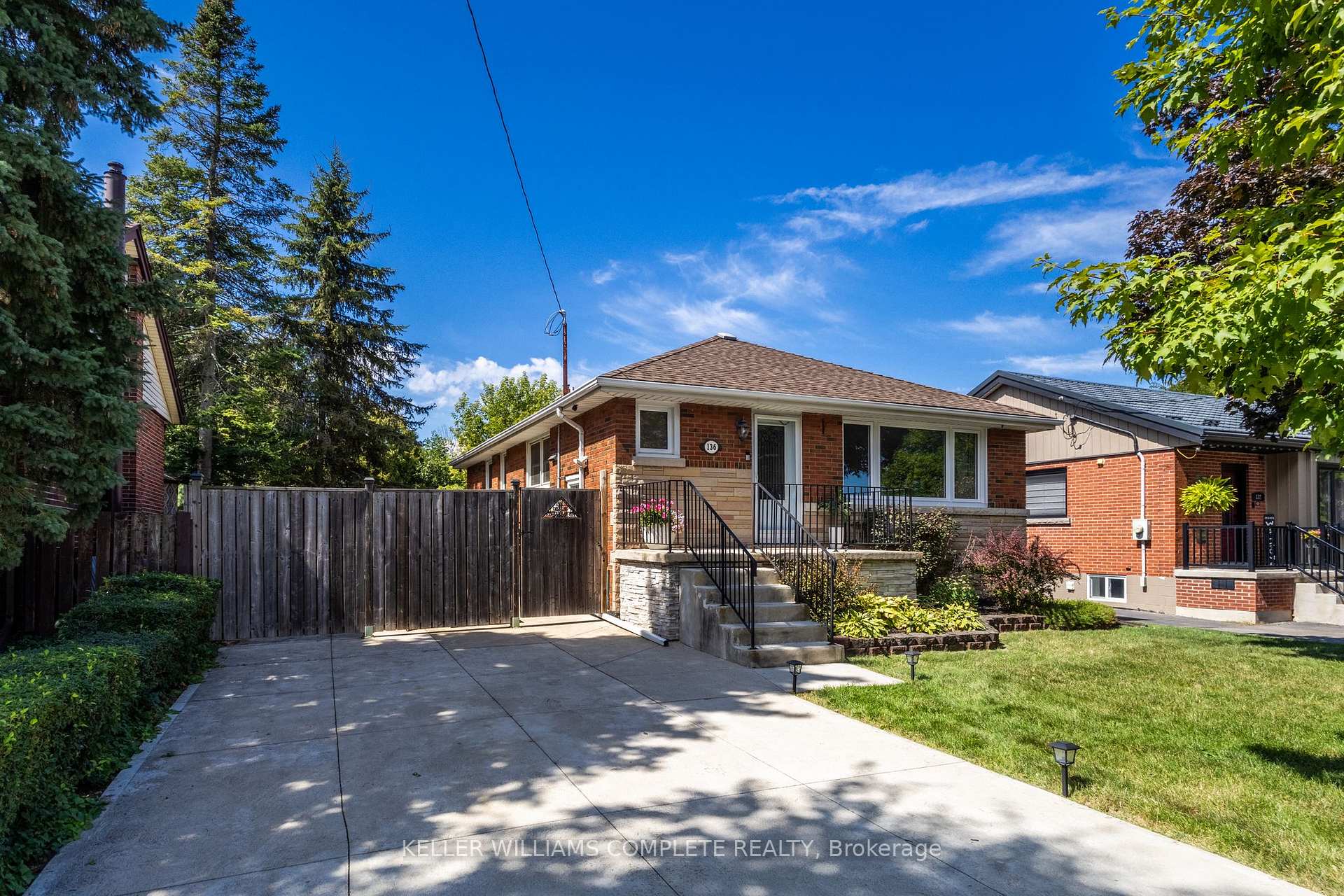 Photo 2 of 136 West 24th Street, Hamilton, Westcliffe — HOMEH