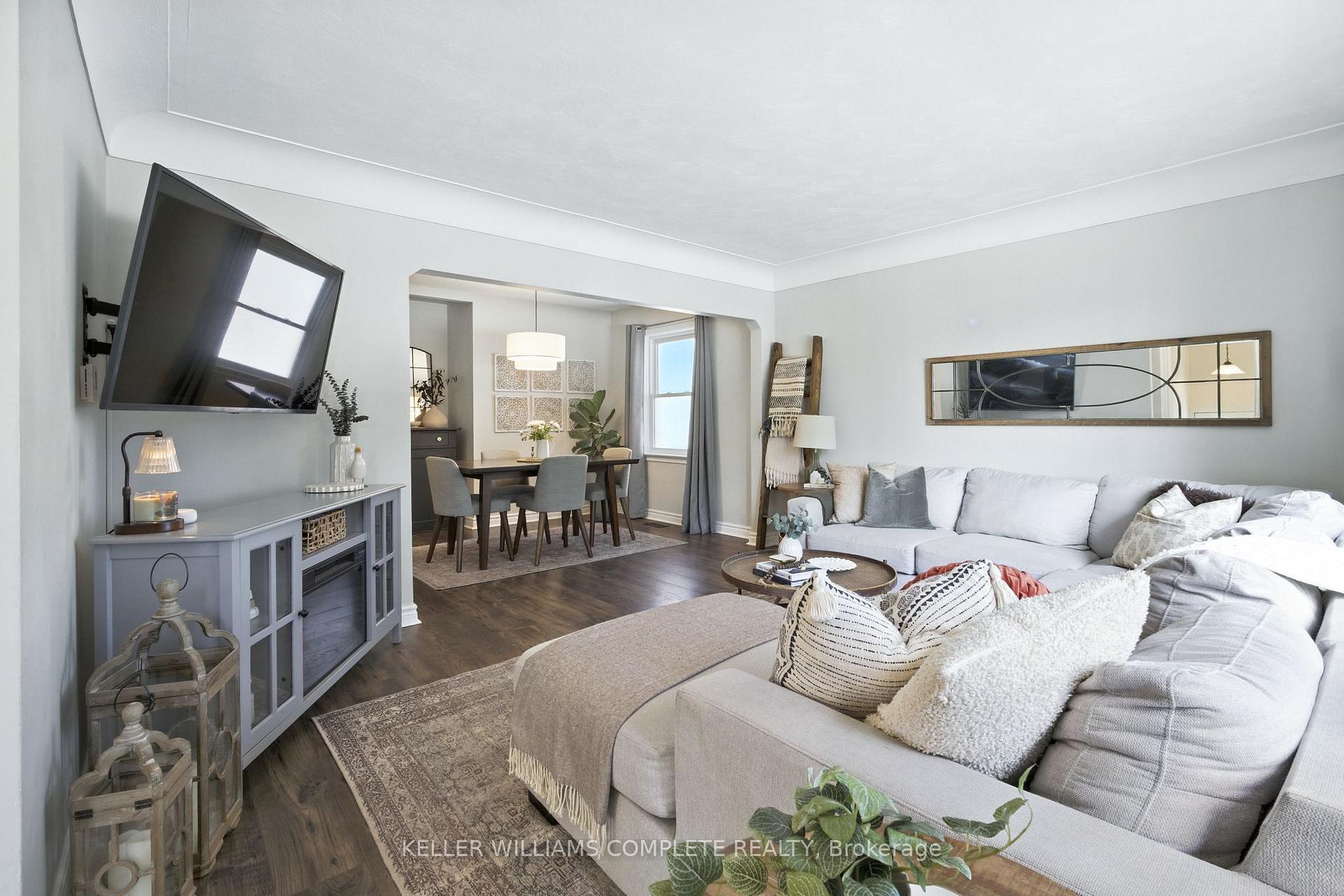 Photo 4 of 136 West 24th Street, Hamilton, Westcliffe — HOMEH