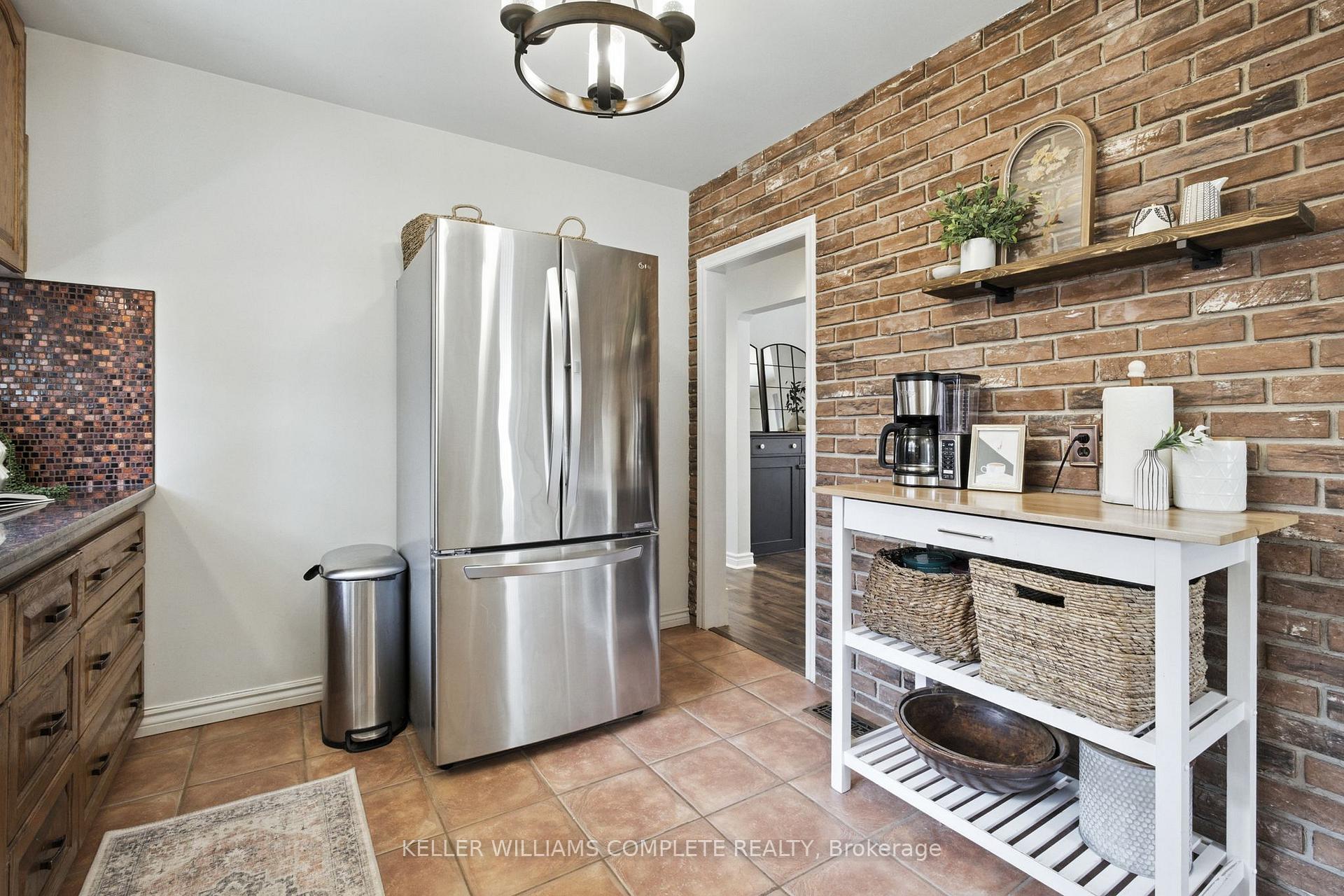 Photo 12 of 136 West 24th Street, Hamilton, Westcliffe — HOMEH