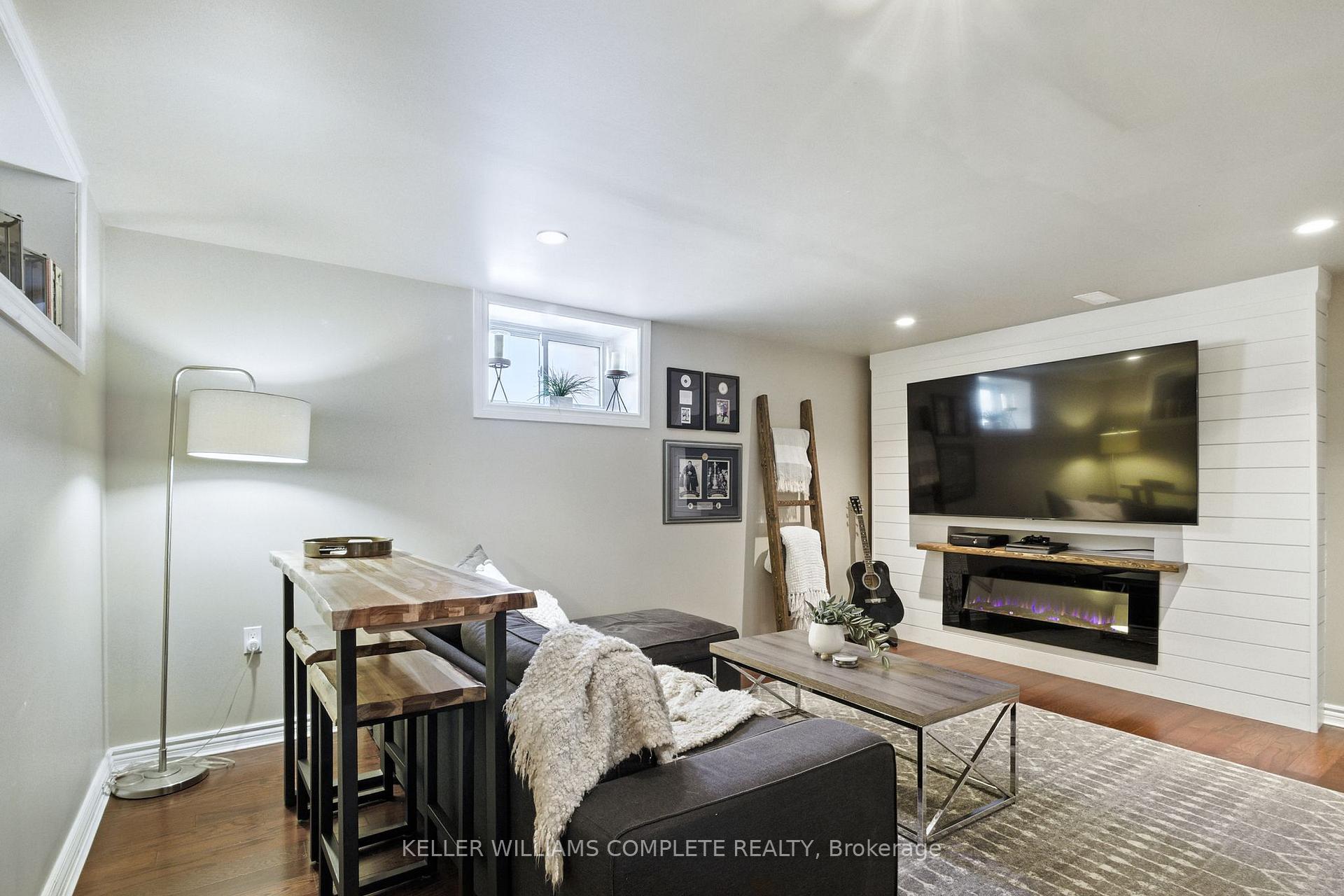 Photo 21 of 136 West 24th Street, Hamilton, Westcliffe — HOMEH