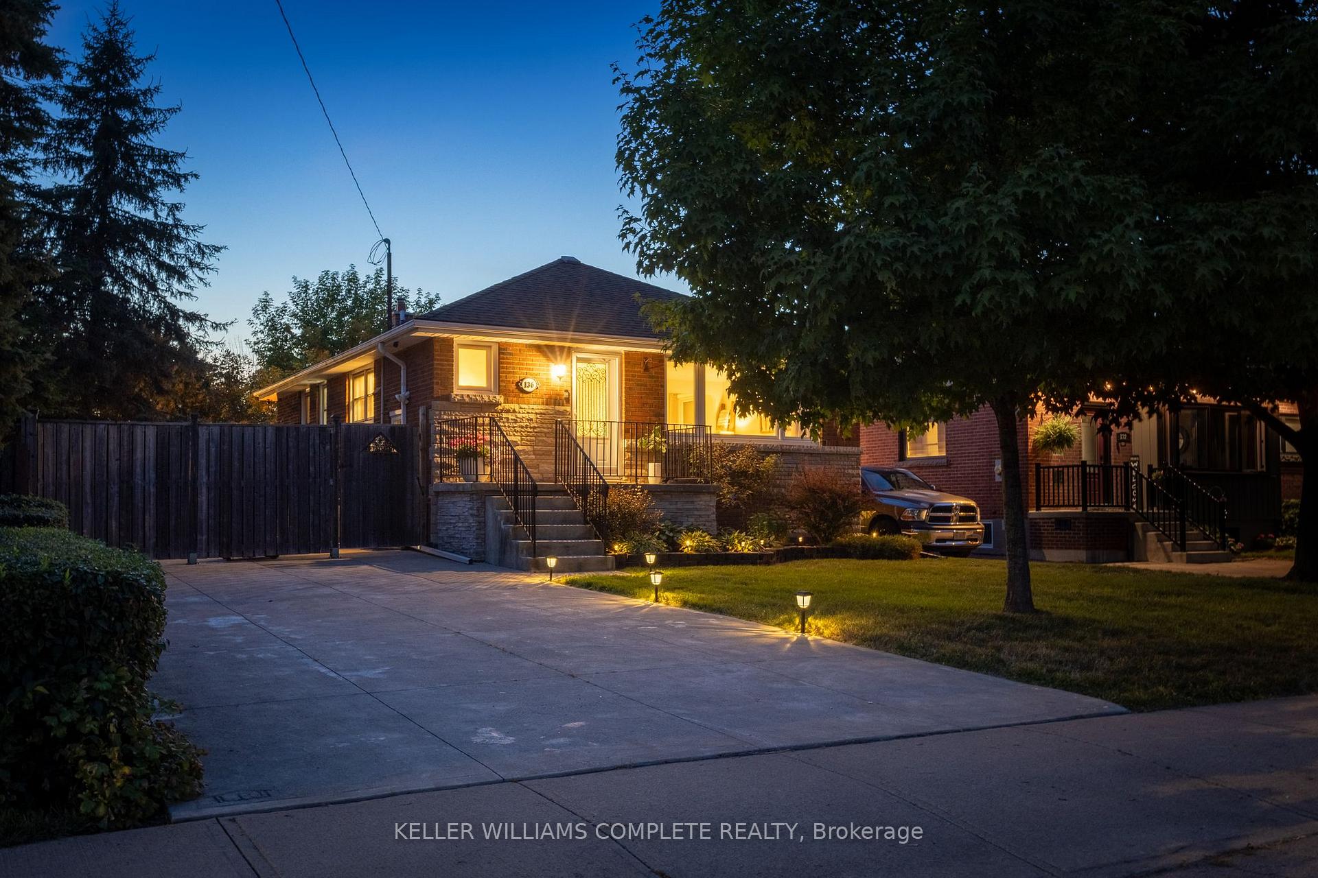 Photo 34 of 136 West 24th Street, Hamilton, Westcliffe — HOMEH