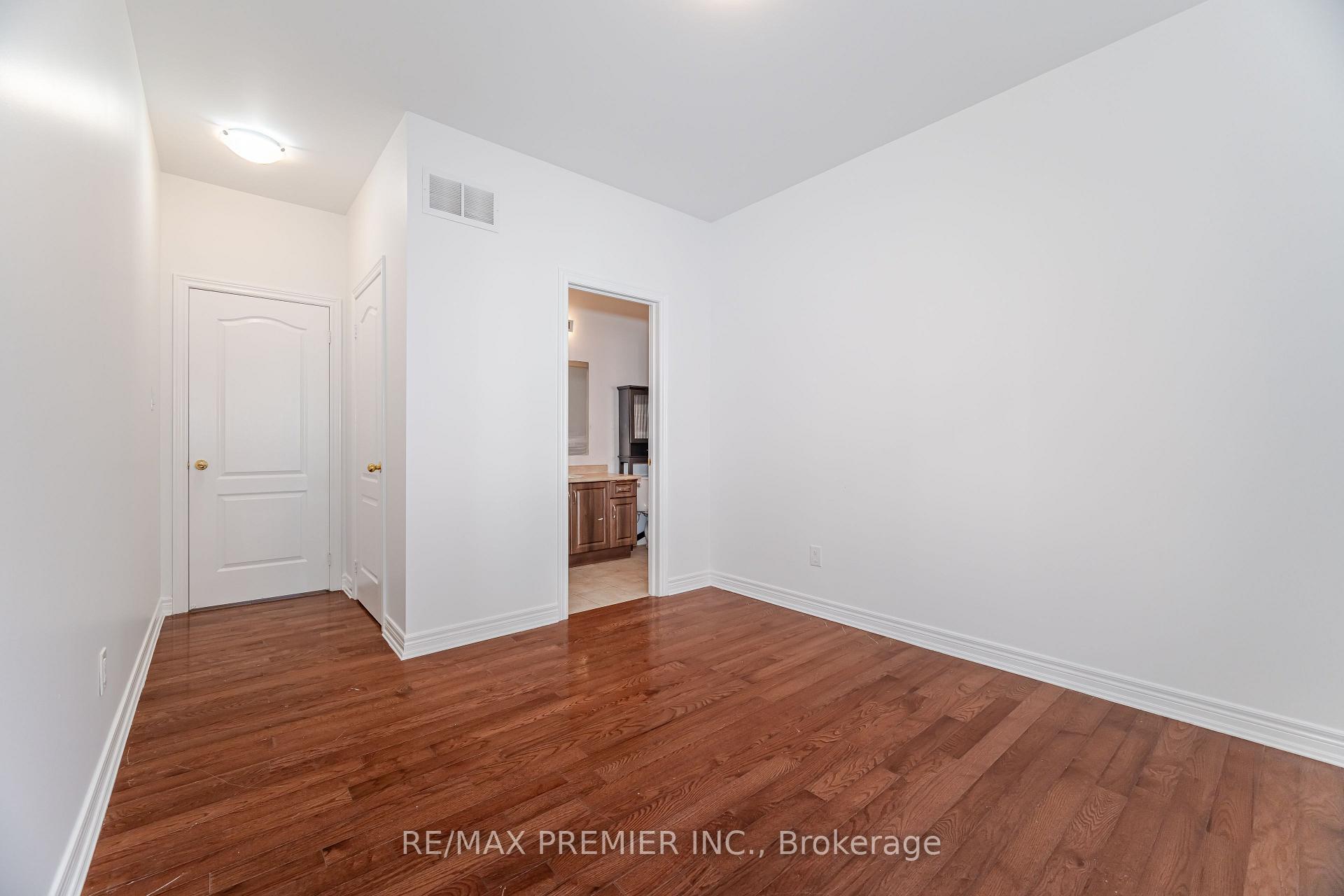 Photo 19 of 80 Heathcliffe Drive, Vaughan, Vellore Village — HOMEH