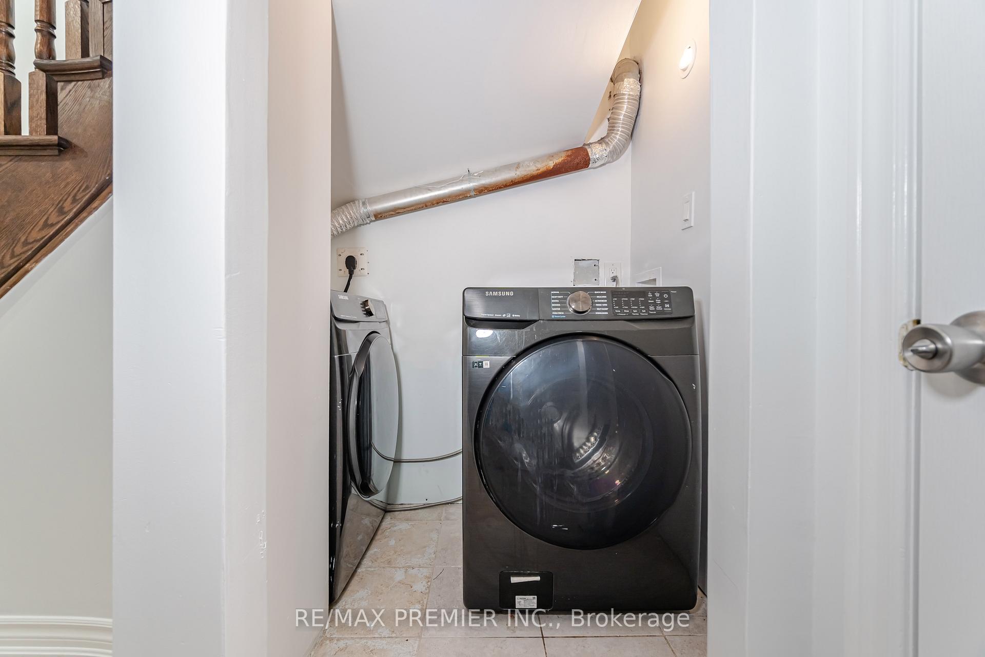 Photo 22 of 80 Heathcliffe Drive, Vaughan, Vellore Village — HOMEH