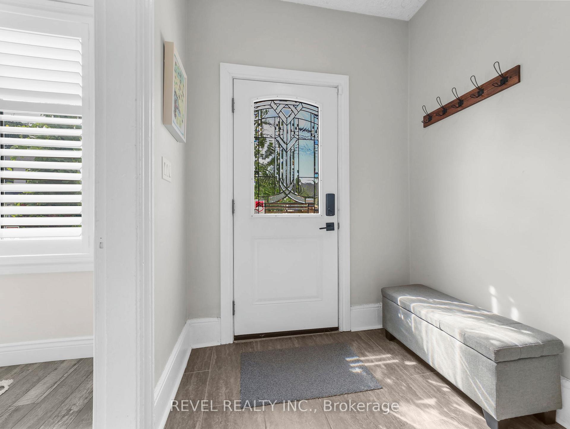 Photo 3 of 380 Macnab Street N, Hamilton, North End — HOMEH
