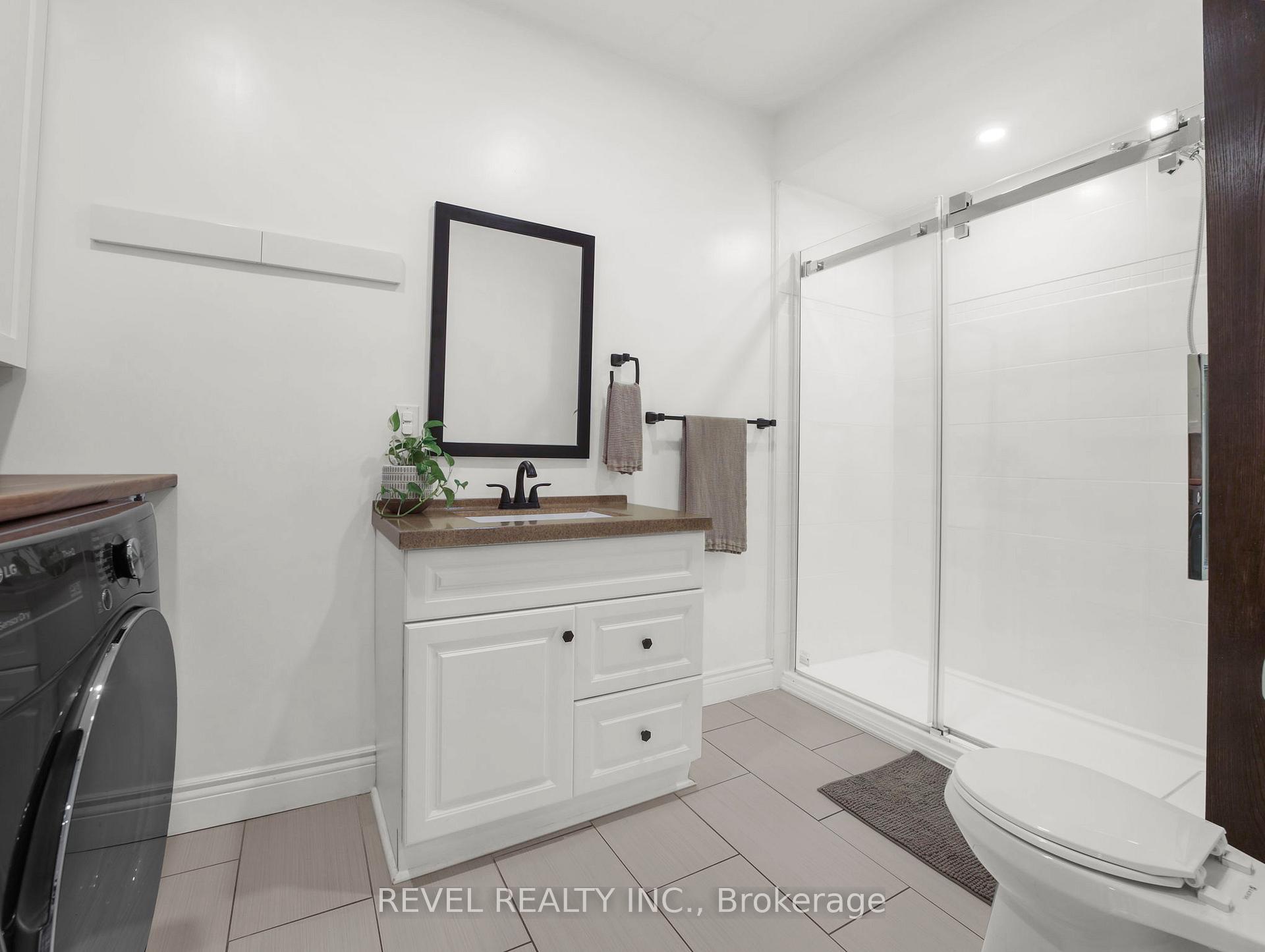 Photo 14 of 380 Macnab Street N, Hamilton, North End — HOMEH