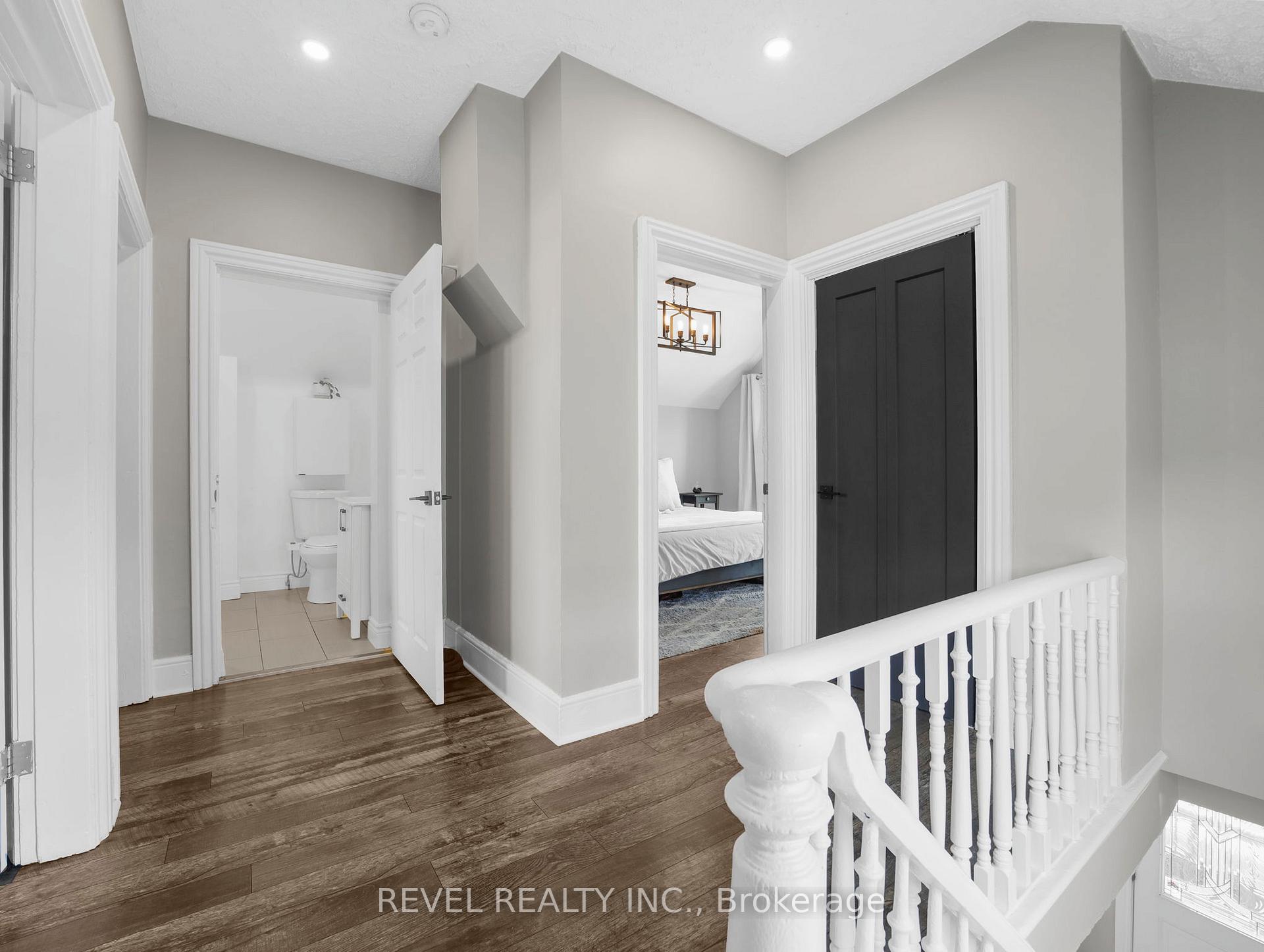 Photo 17 of 380 Macnab Street N, Hamilton, North End — HOMEH