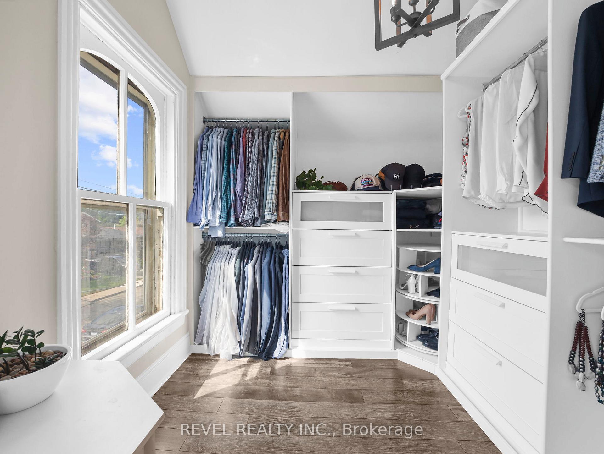 Photo 22 of 380 Macnab Street N, Hamilton, North End — HOMEH