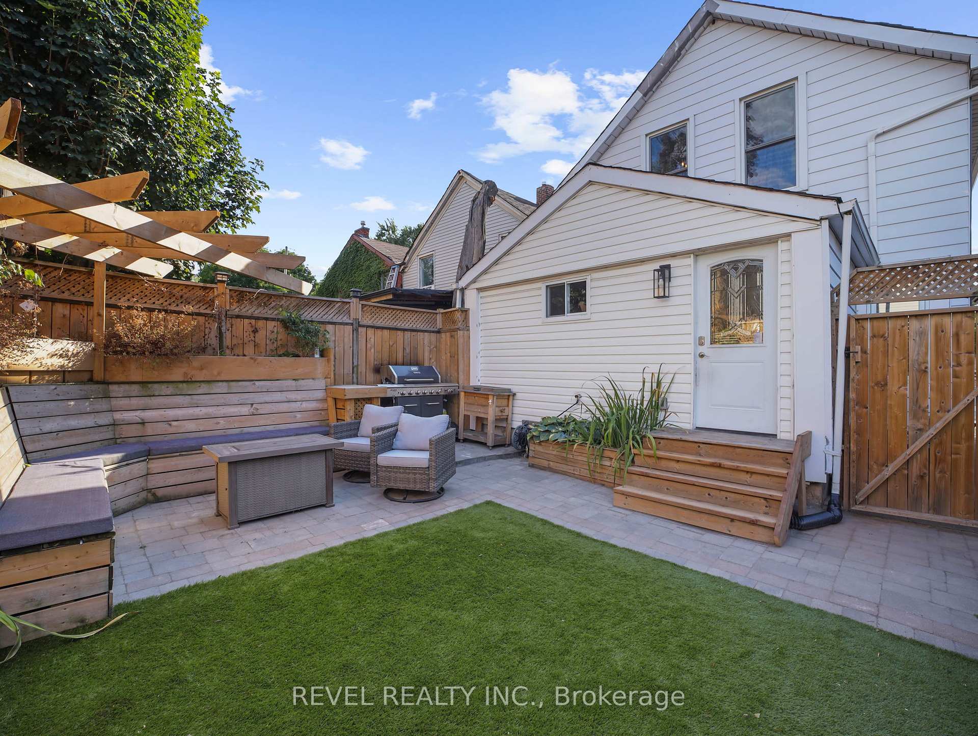 Photo 36 of 380 Macnab Street N, Hamilton, North End — HOMEH