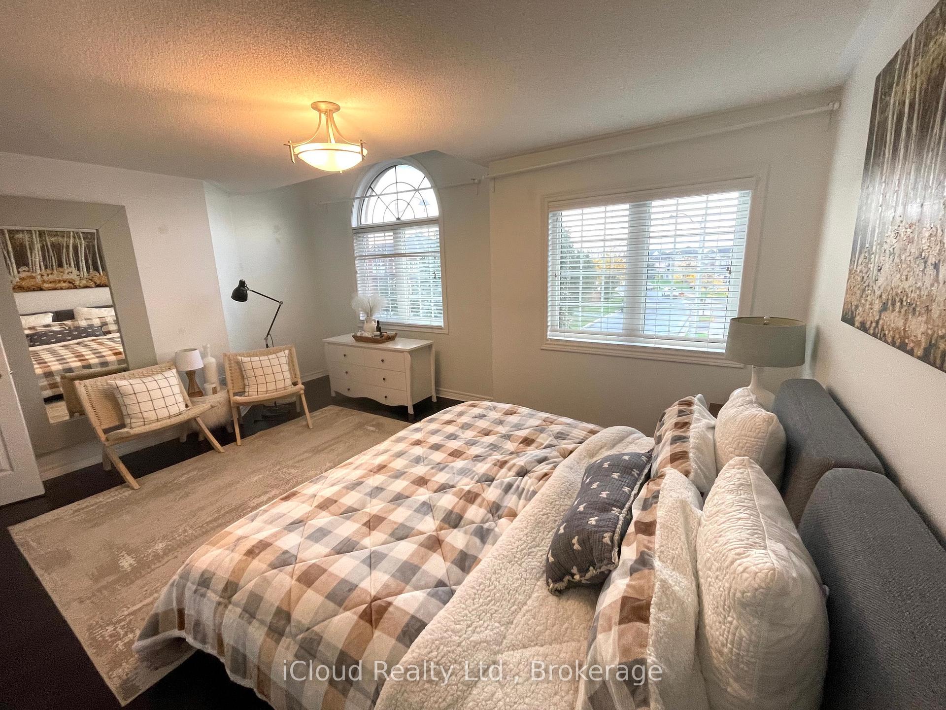 Photo 23 of 22 Fallgate Drive, Brampton, Credit Valley — HOMEH